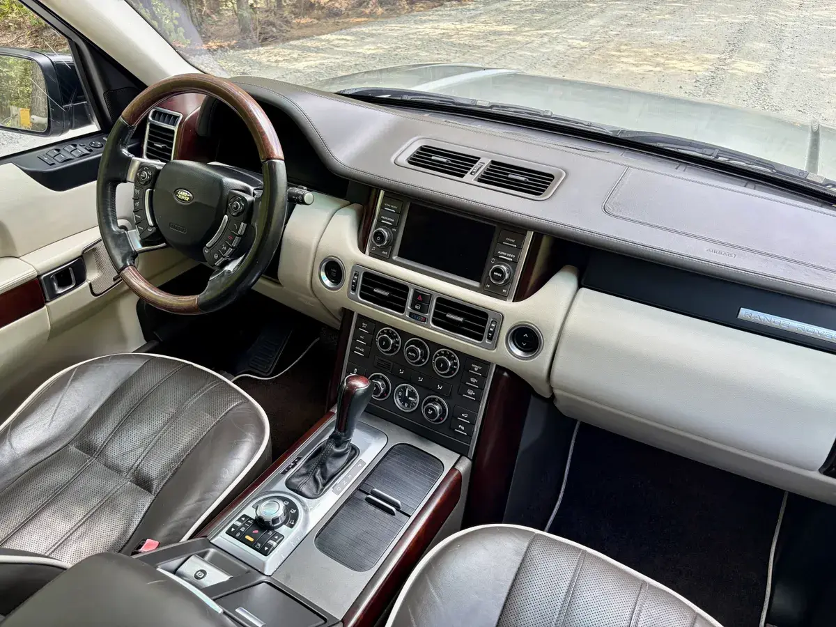 2012 Land Rover Range Rover HSE Lux