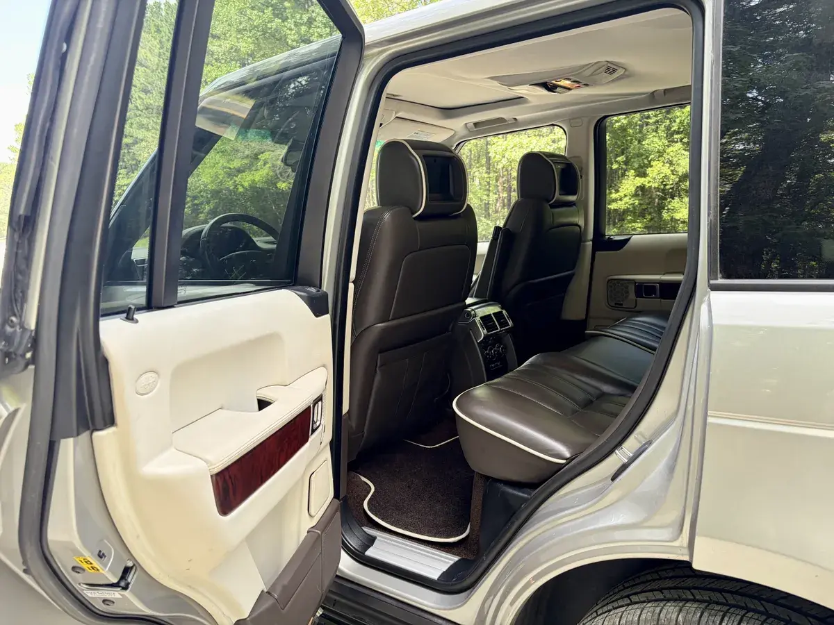 2012 Land Rover Range Rover HSE Lux