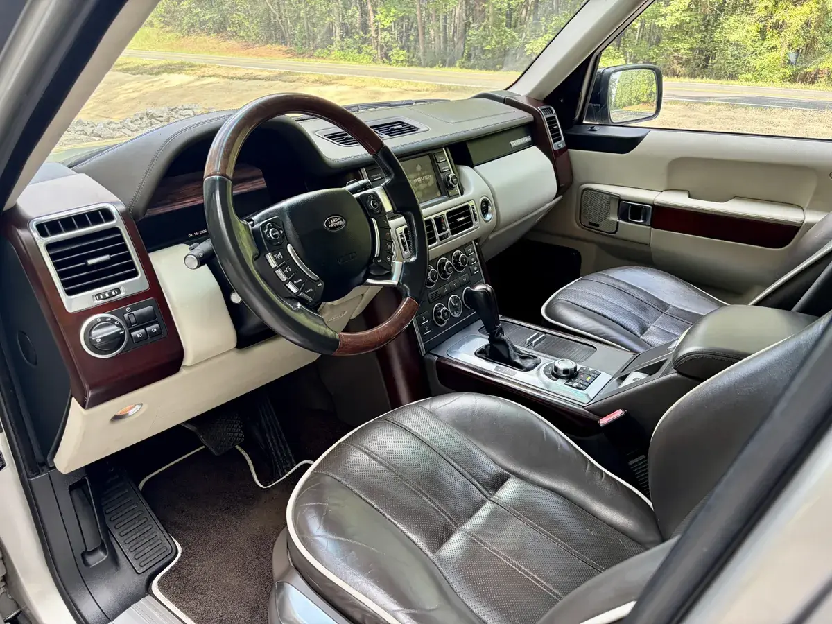 2012 Land Rover Range Rover HSE Lux