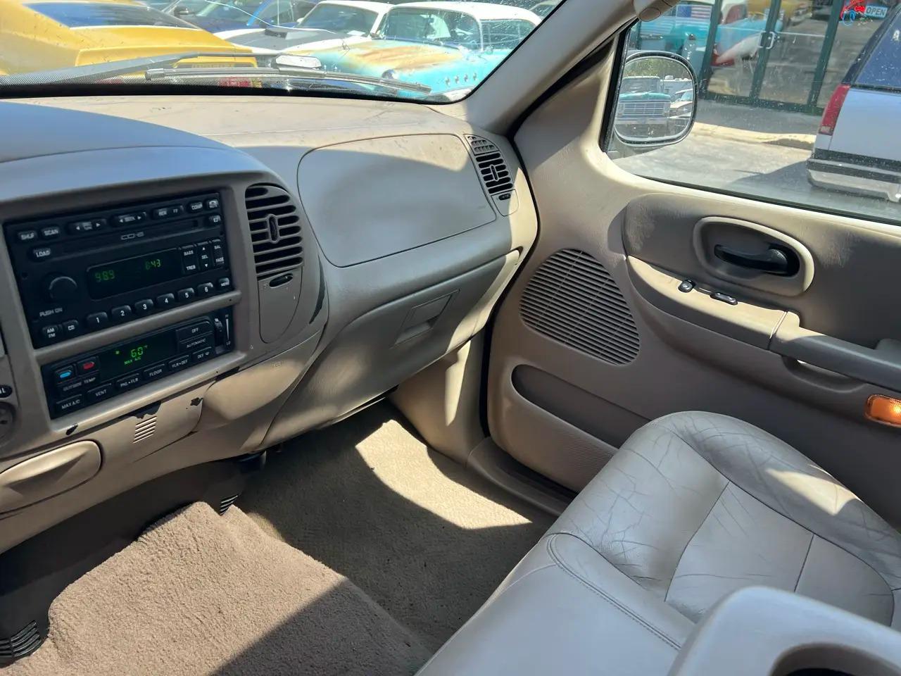 2003 Ford F-150 SuperCrew Lariat