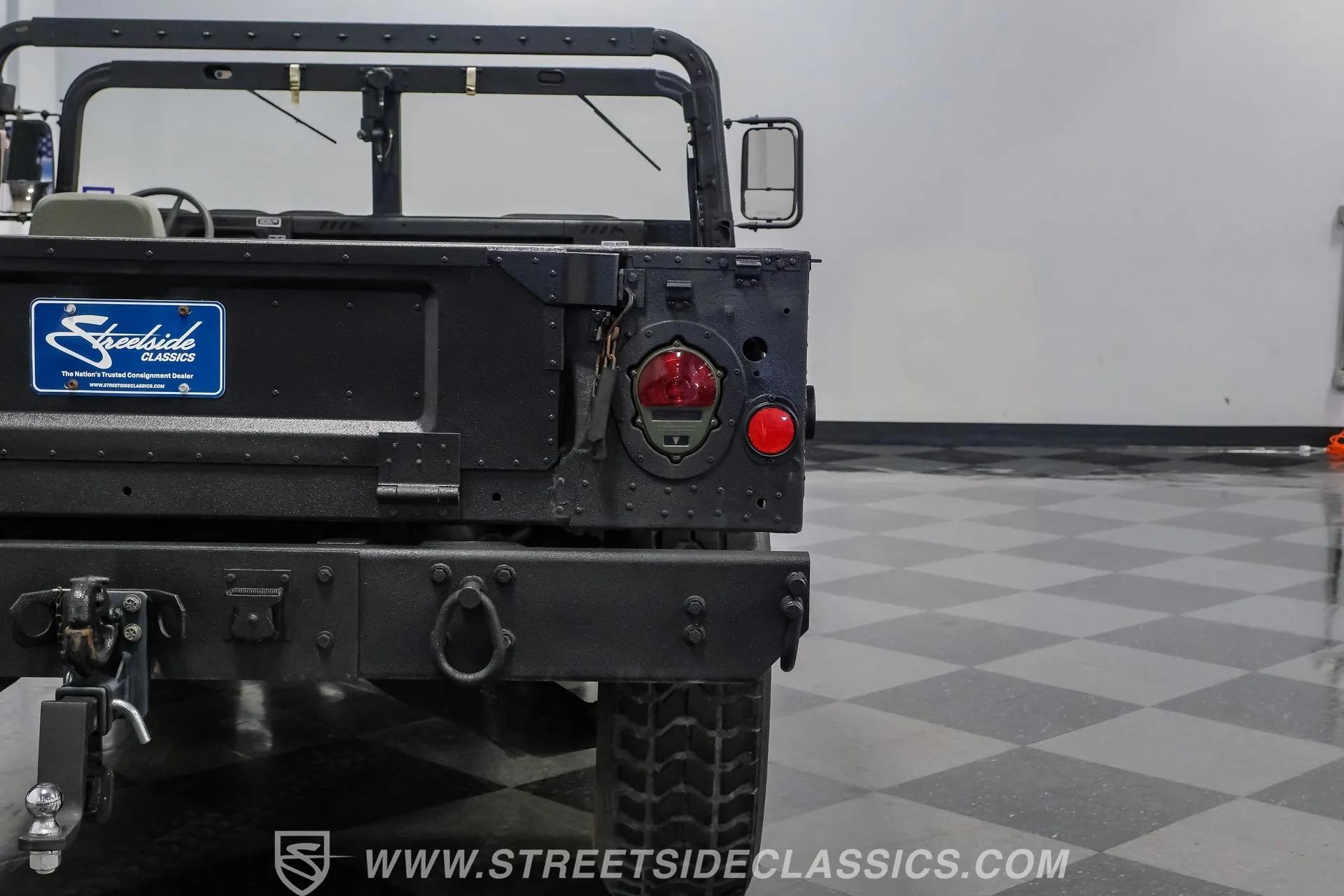 2007 AM General M1097R1 Humvee Pickup