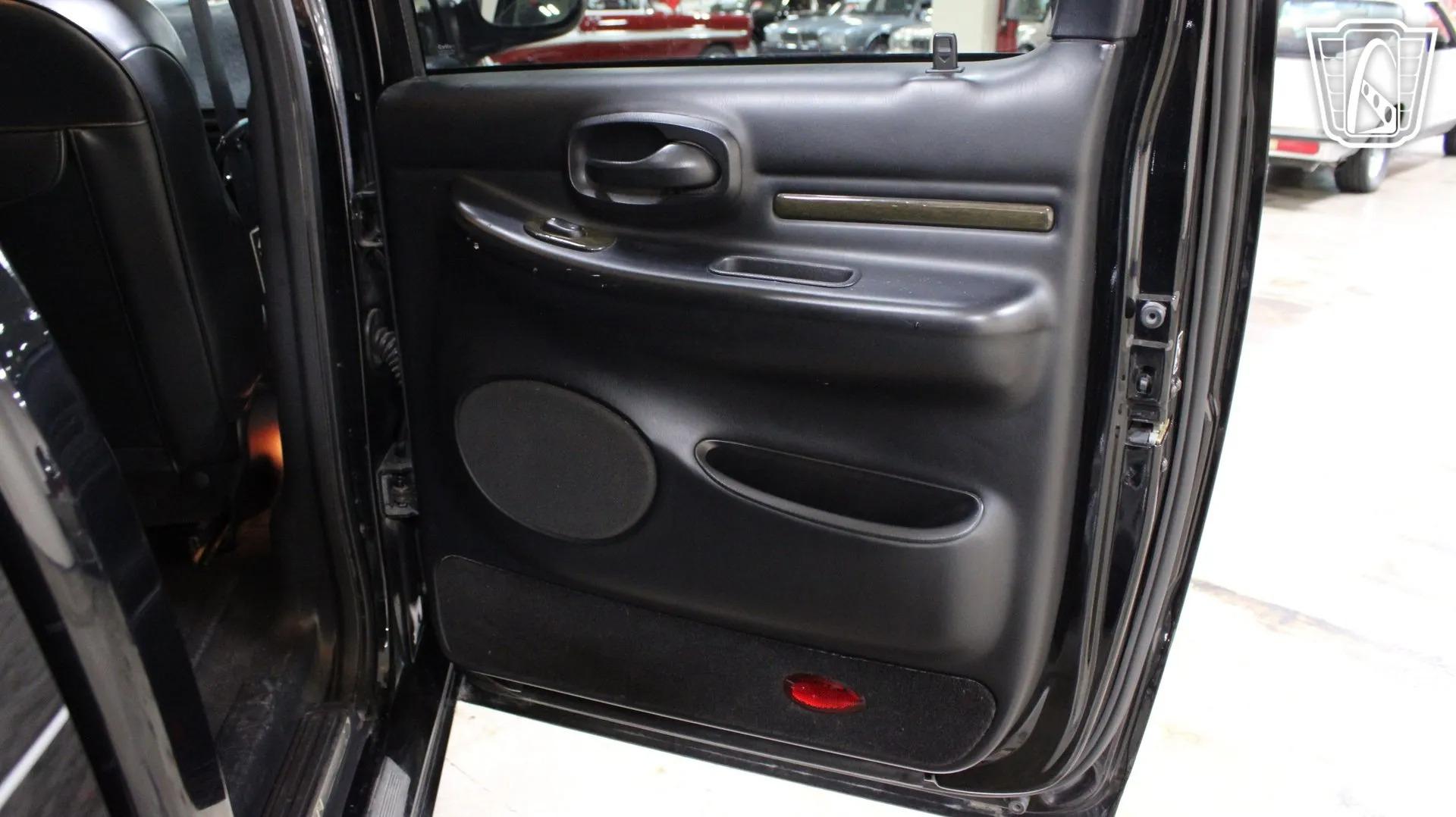 2002 Lincoln Blackwood