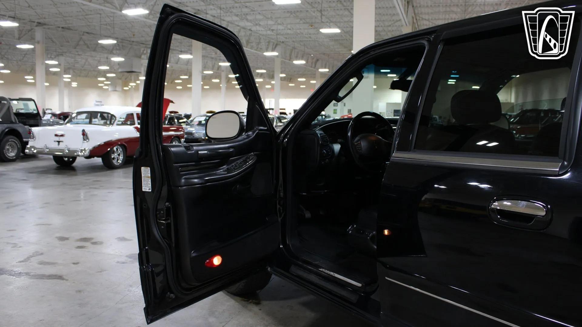 2002 Lincoln Blackwood