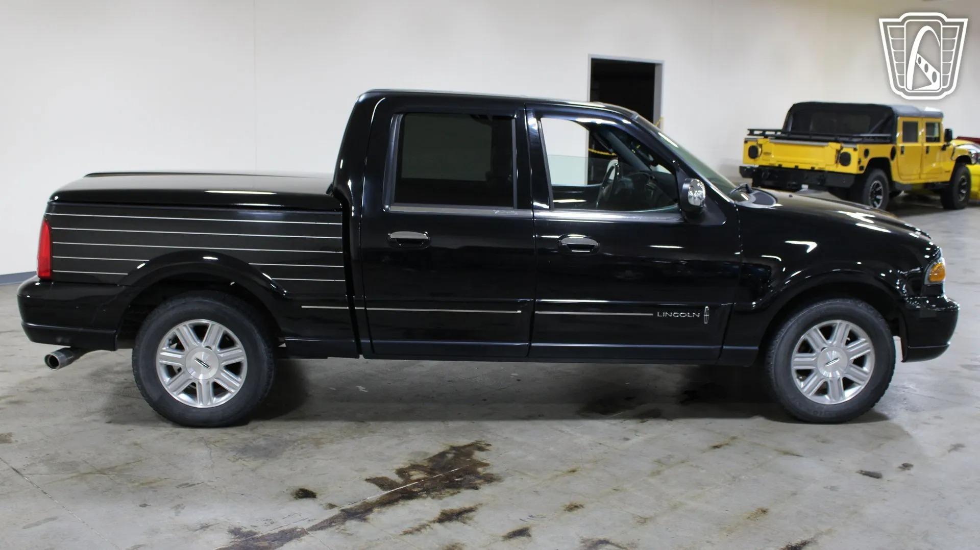 2002 Lincoln Blackwood