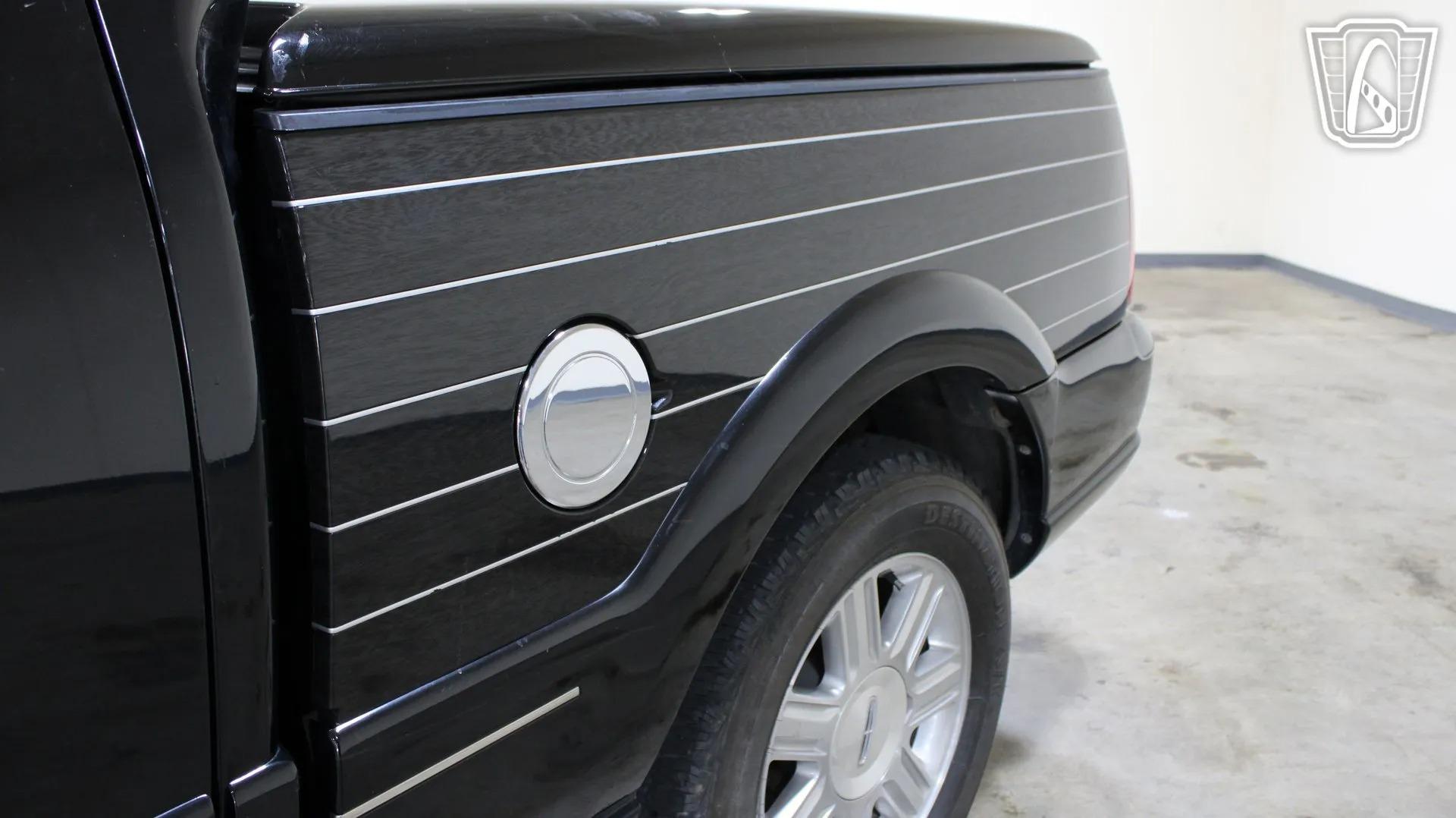 2002 Lincoln Blackwood