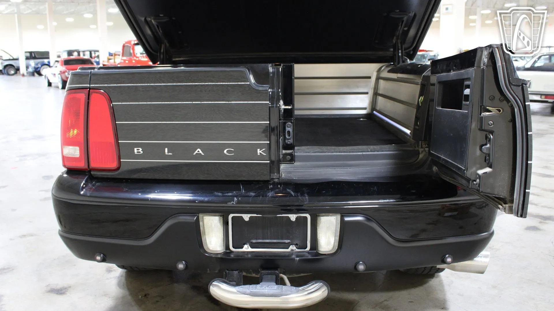 2002 Lincoln Blackwood