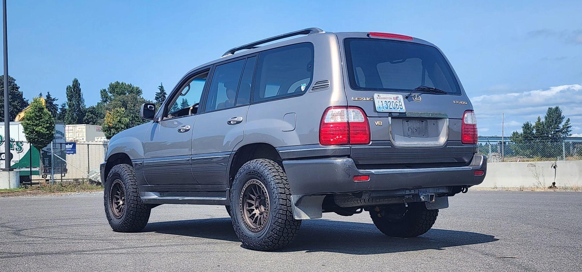 1999 Lexus LX470 - 3