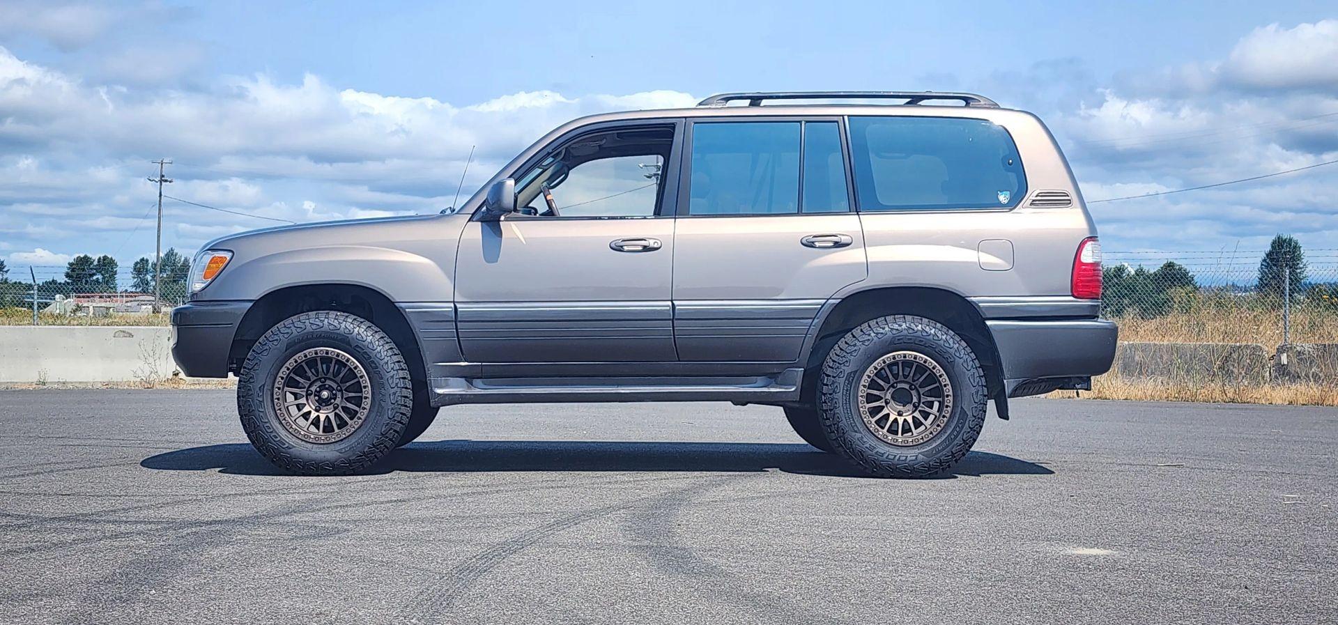1999 Lexus LX470