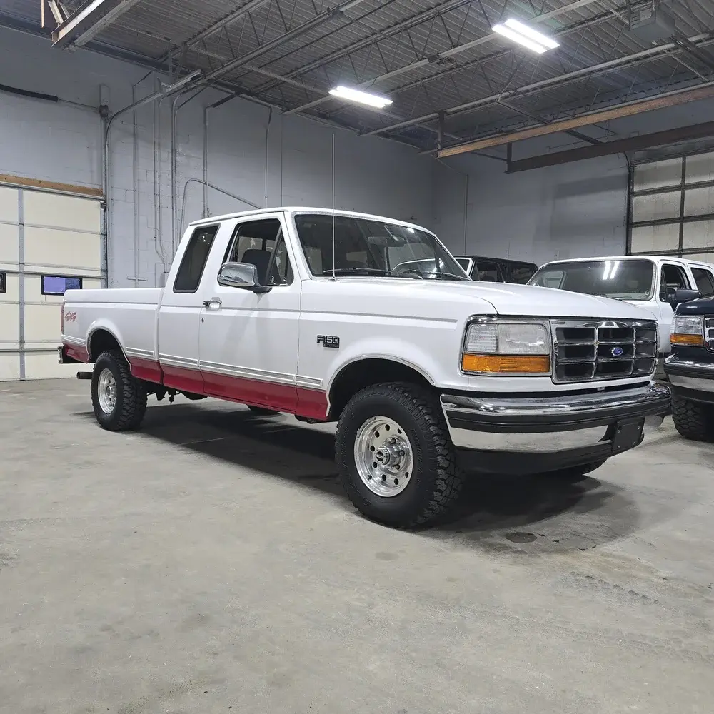 1995 Ford F-150 XLT - 2