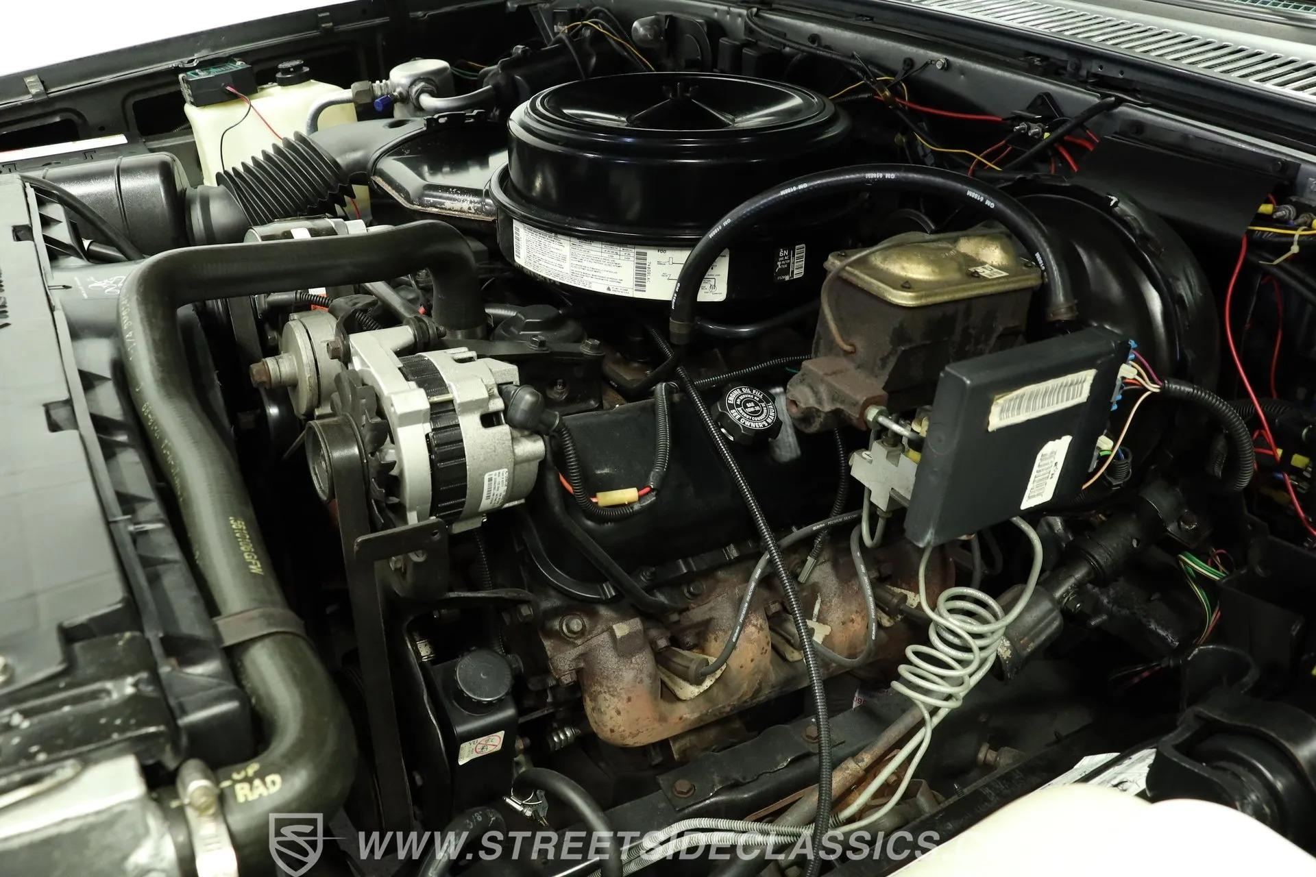 1990 Chevrolet Suburban R2500