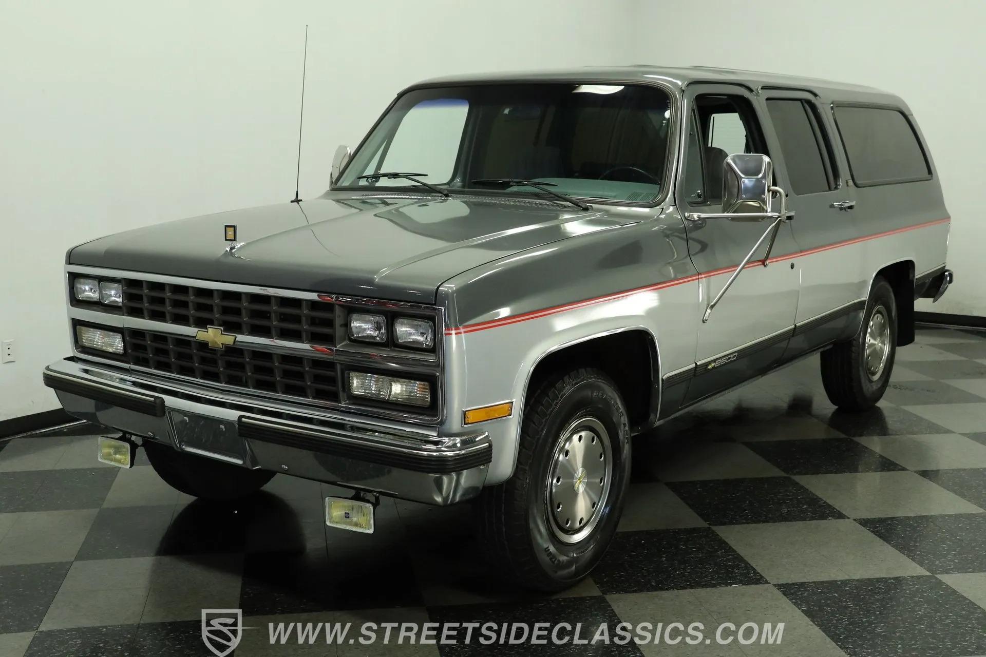 1990 Chevrolet Suburban R2500