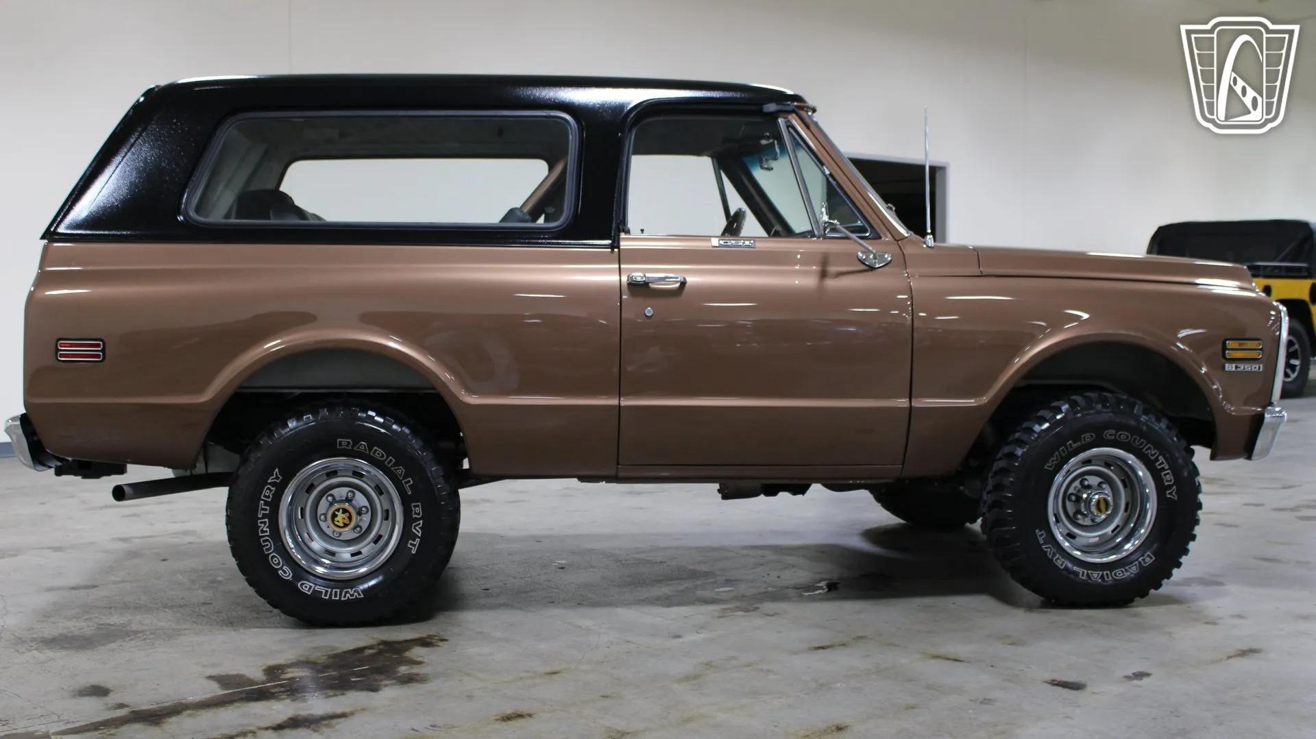1970 Chevrolet K5 Blazer CST - 2