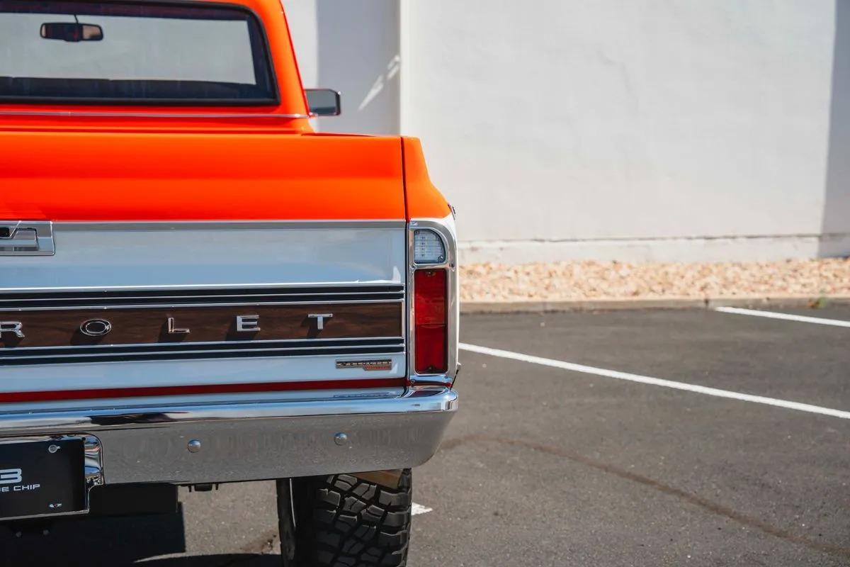 Velocity-Built 1971 Chevrolet K10