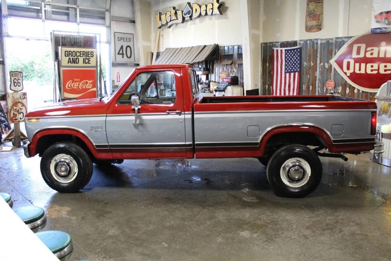 1984 Ford F-250 XL - 2