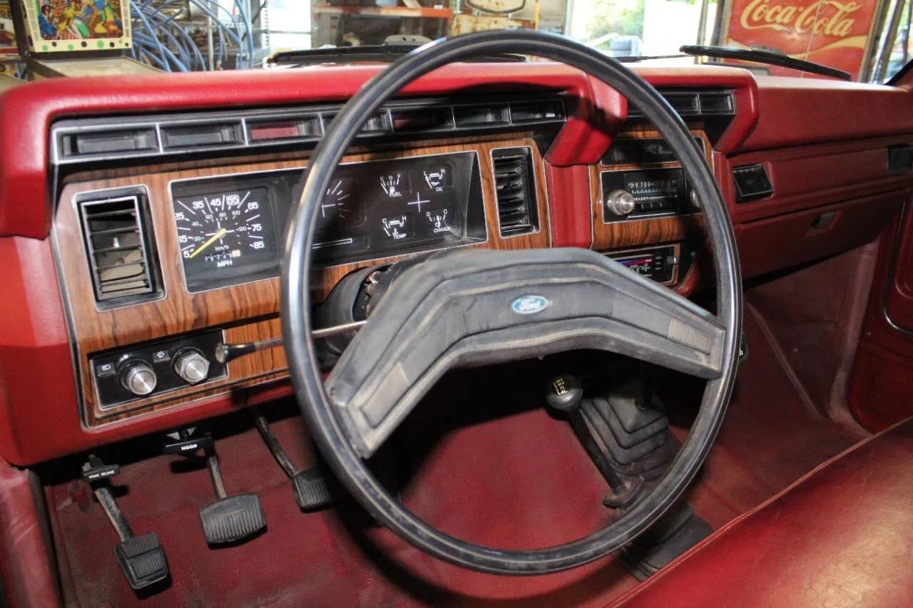 1984 Ford F-250 XL