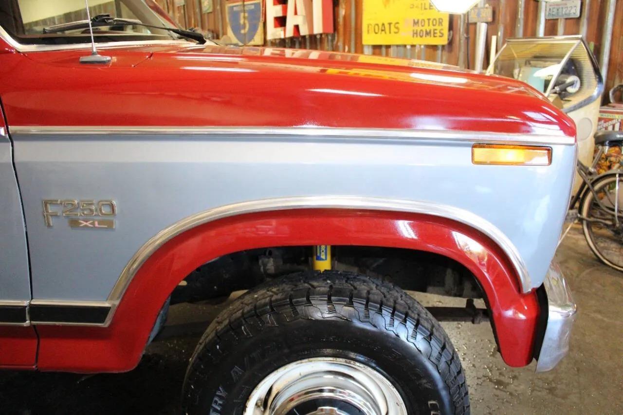 1984 Ford F-250 XL