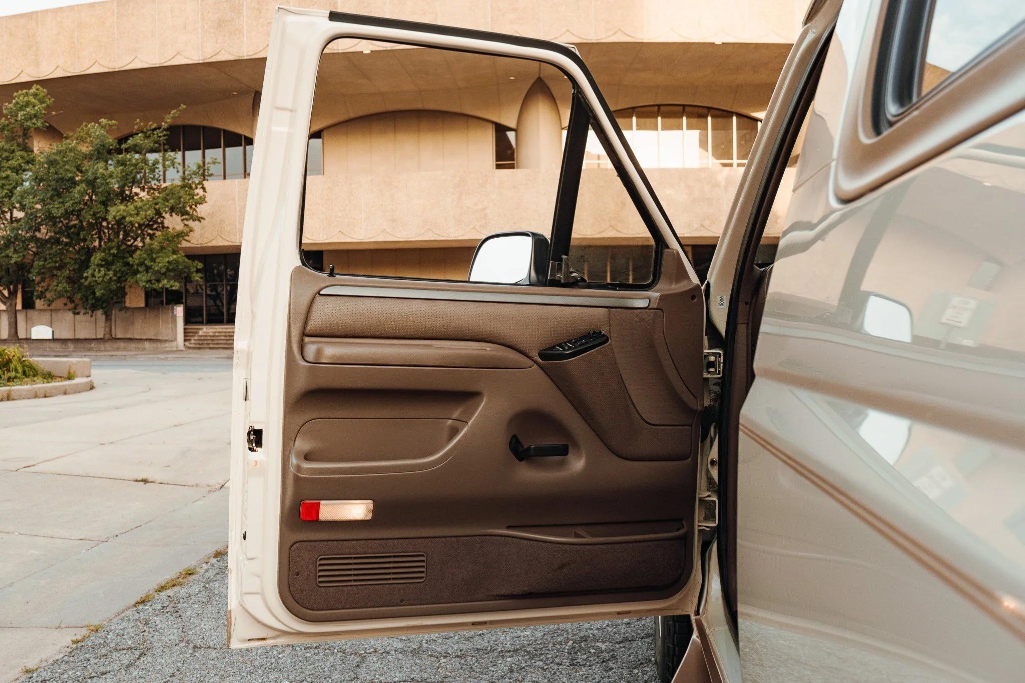 1995 Ford Bronco Eddie Bauer