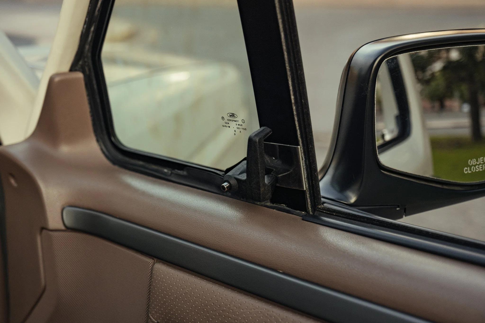 1995 Ford Bronco Eddie Bauer