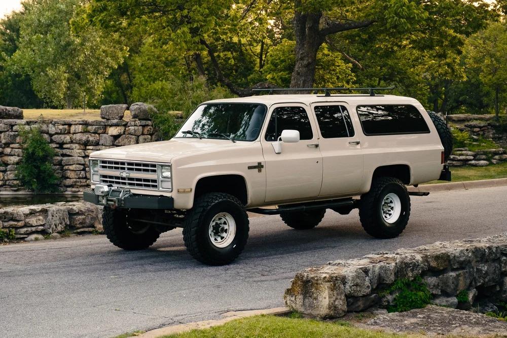  Chevrolet Suburban