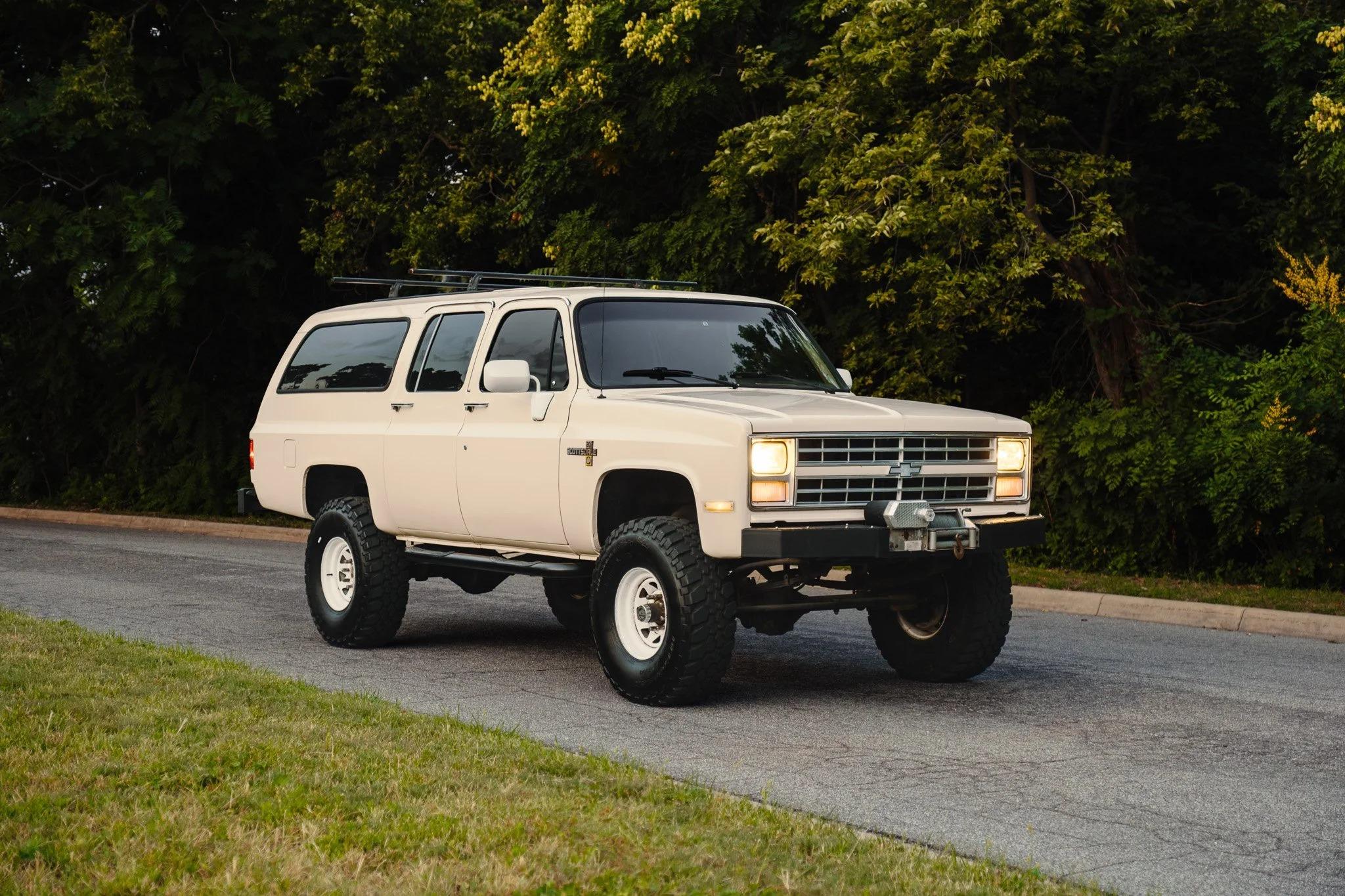 1988 Chevy Suburban V20
