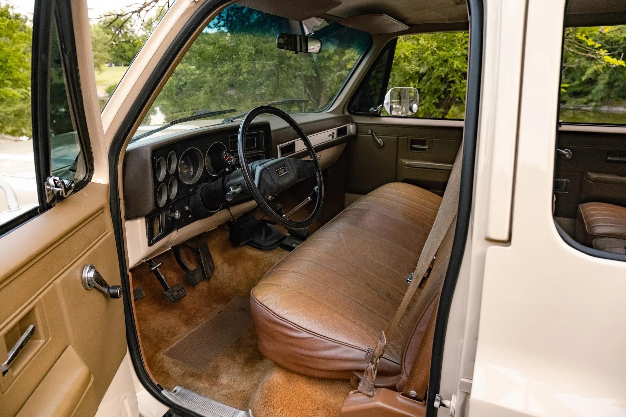 1988 Chevy Suburban V20