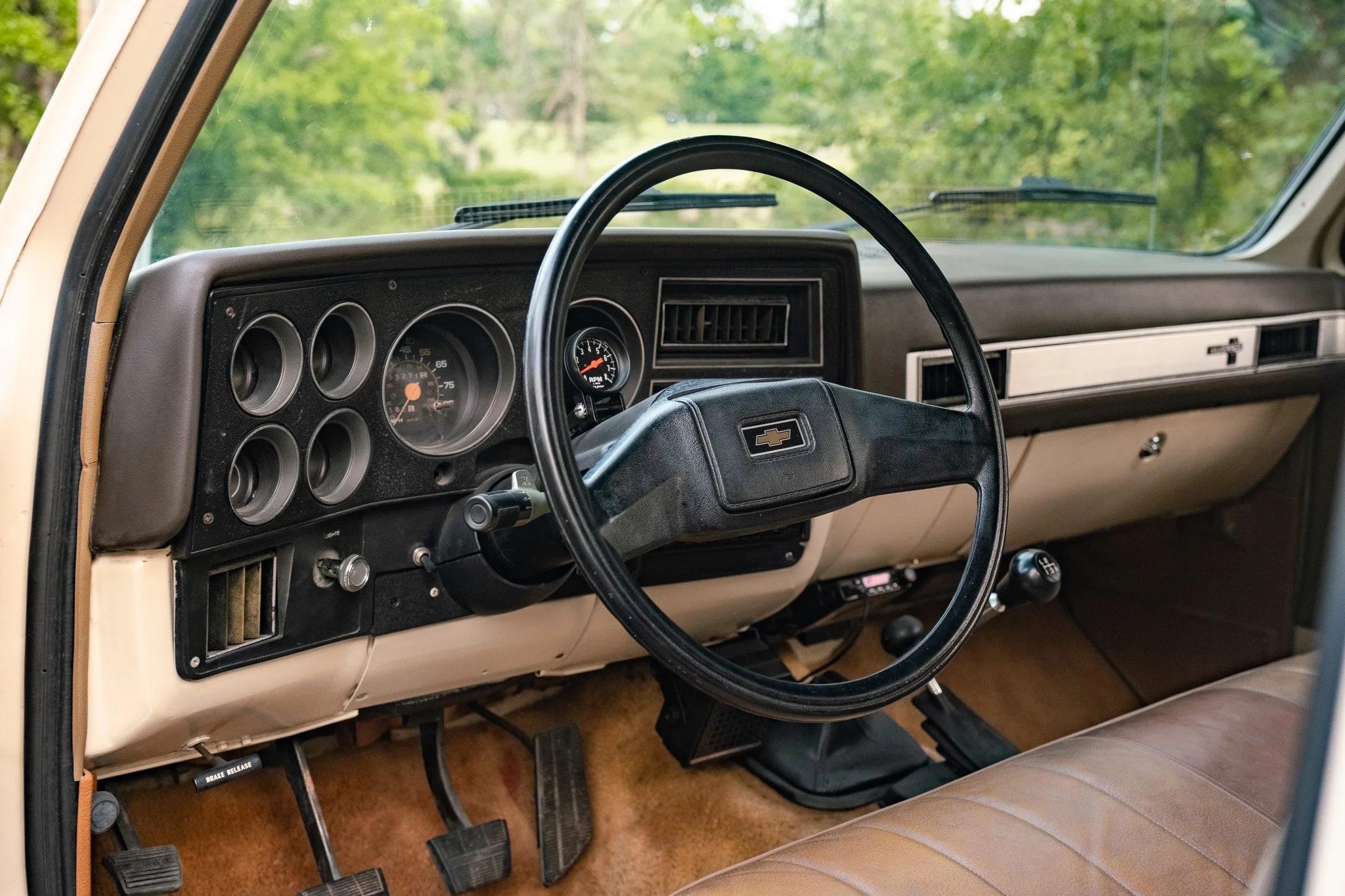 1988 Chevy Suburban V20