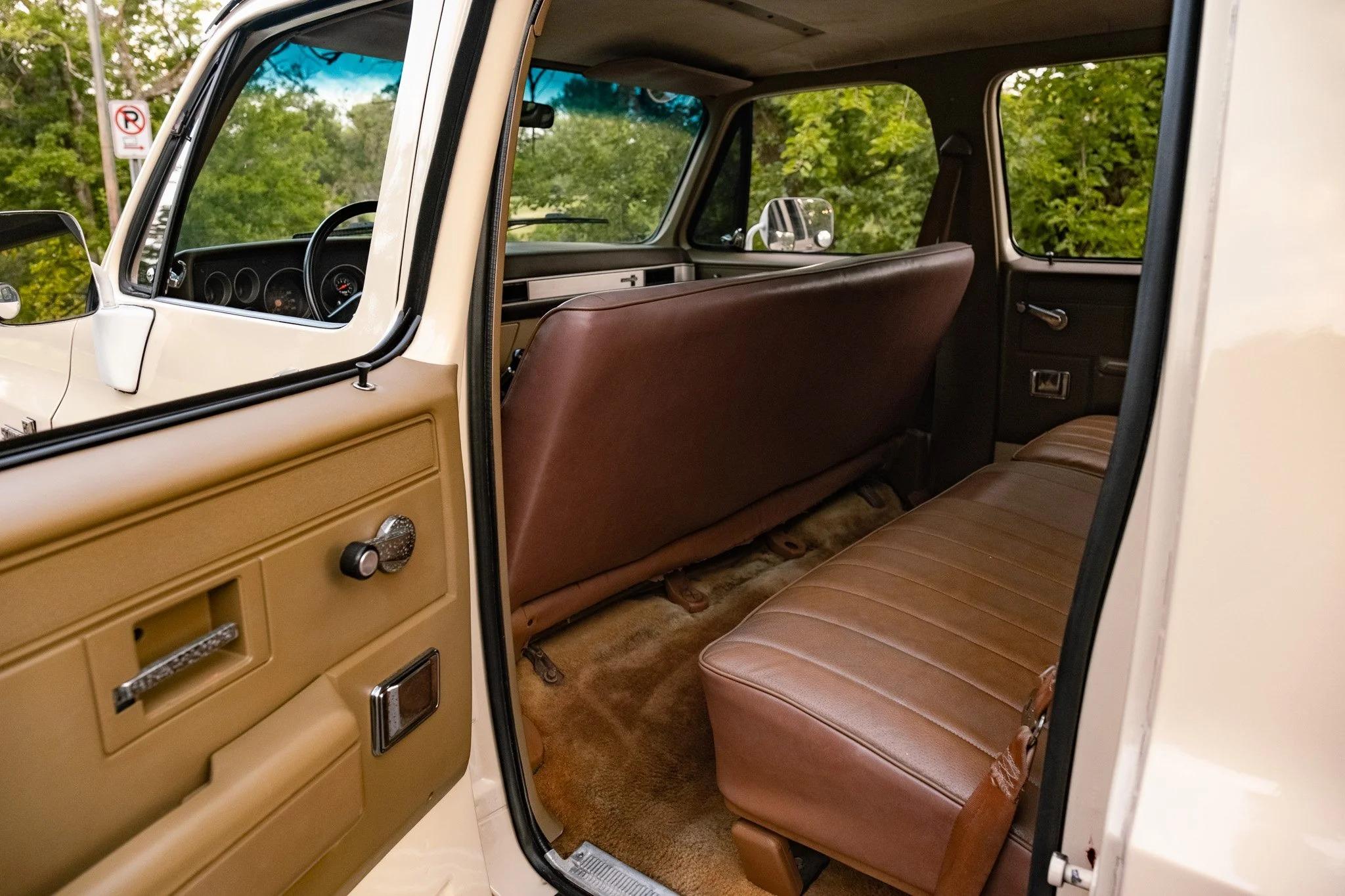 1988 Chevy Suburban V20