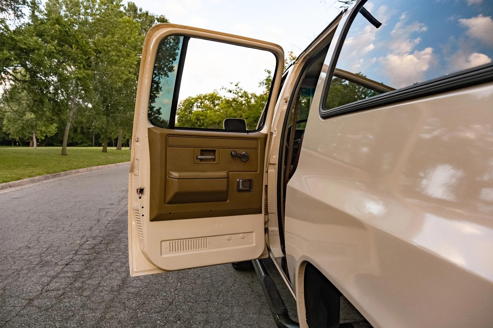1988 Chevy Suburban V20