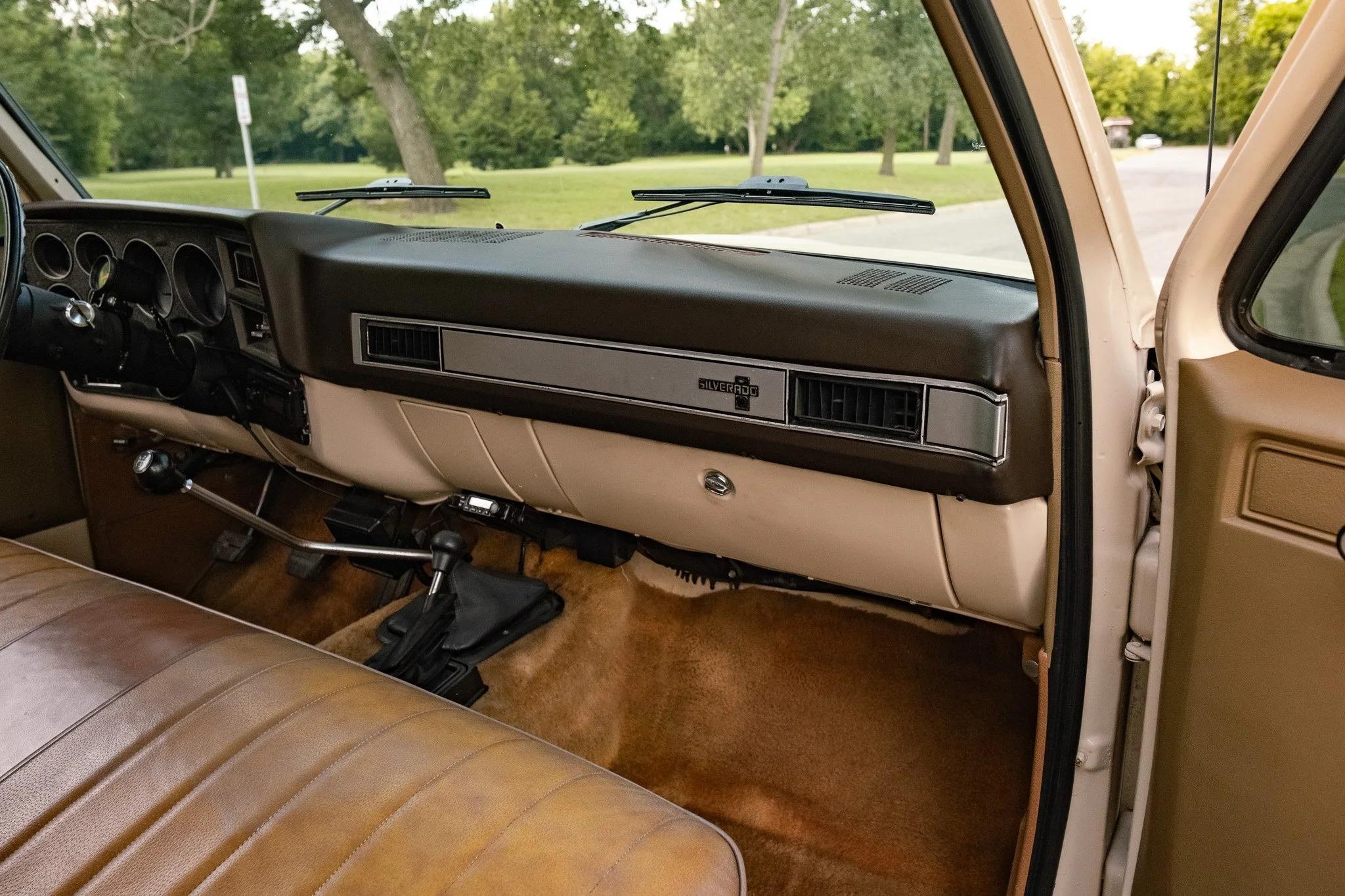 1988 Chevy Suburban V20