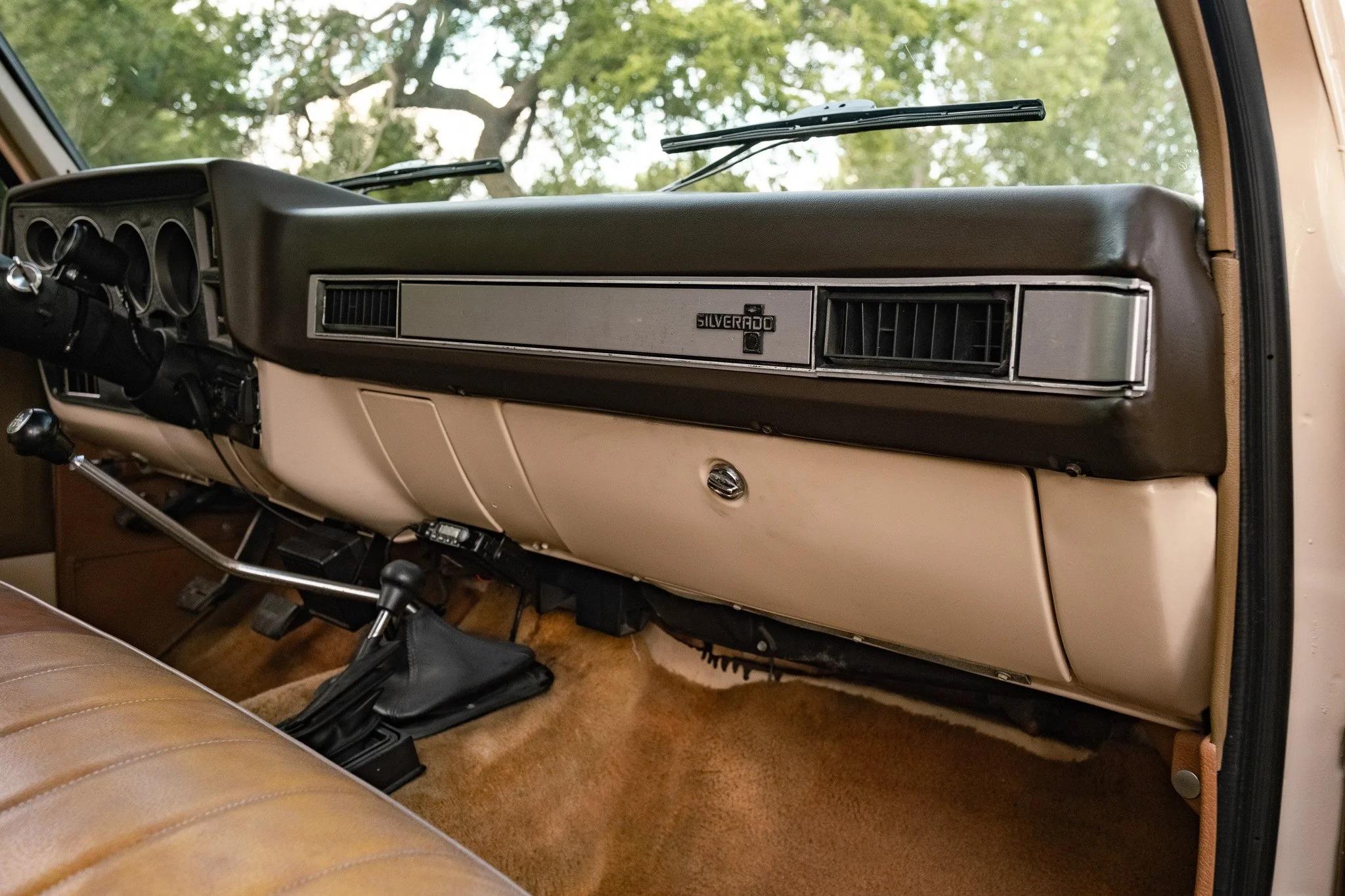 1988 Chevy Suburban V20