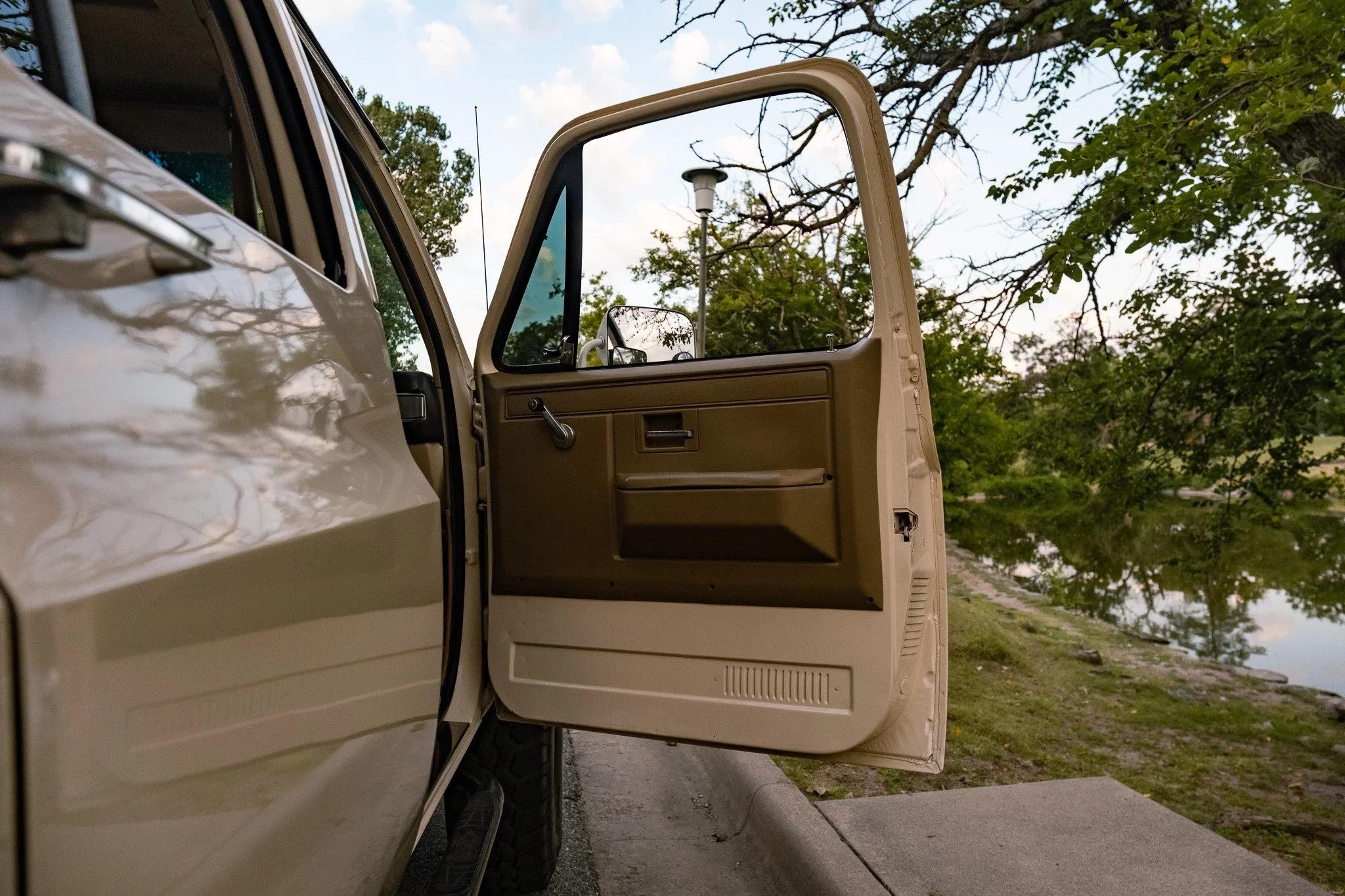 1988 Chevy Suburban V20