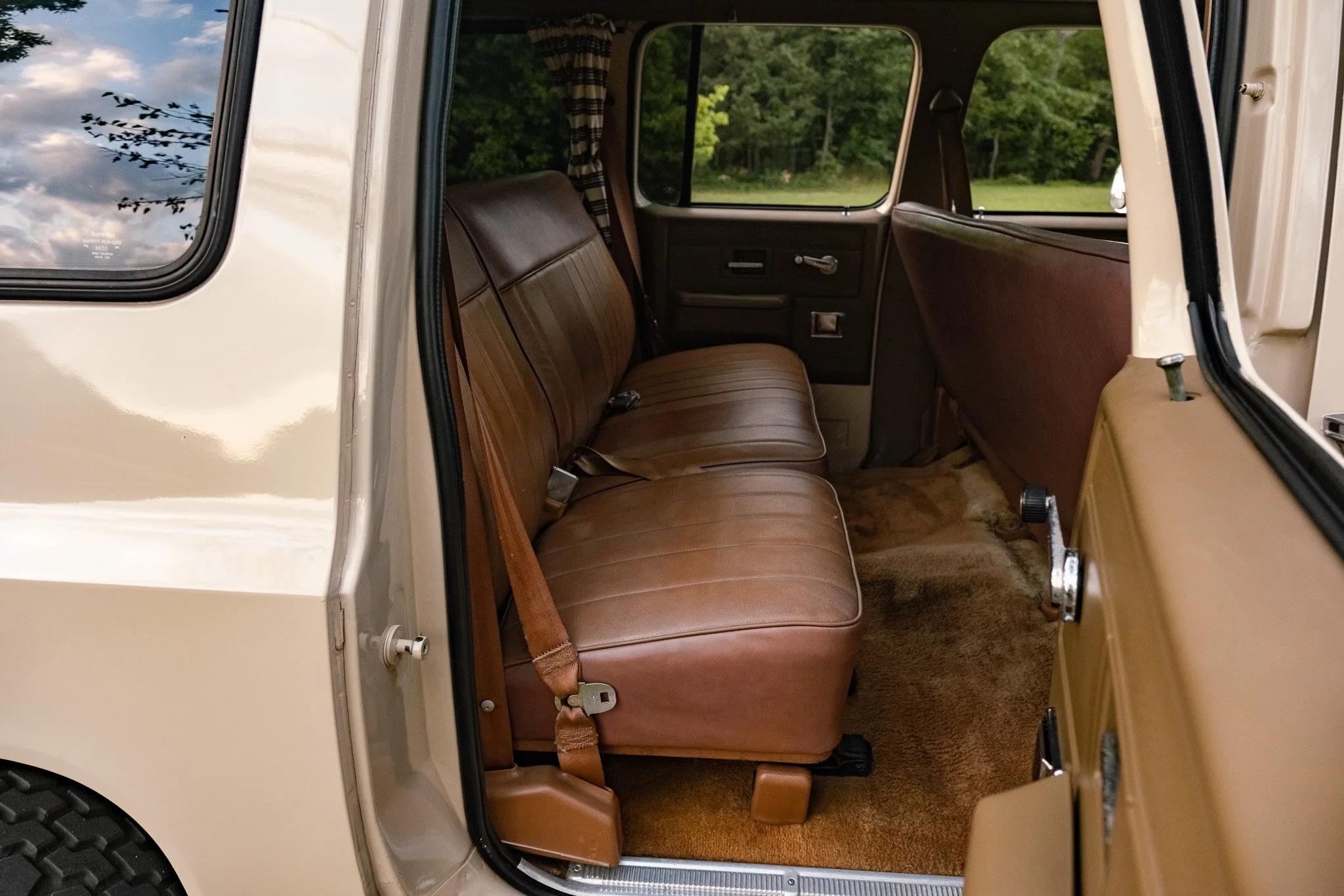 1988 Chevy Suburban V20