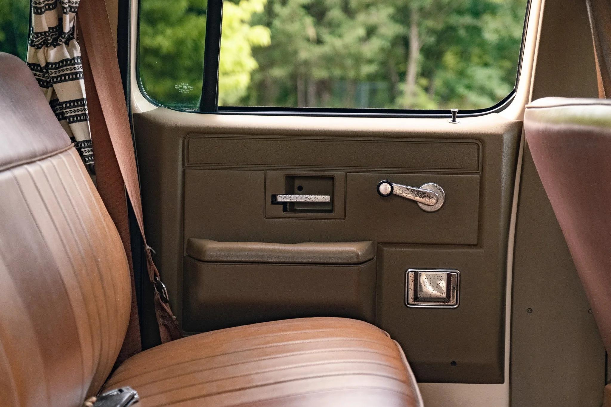 1988 Chevy Suburban V20