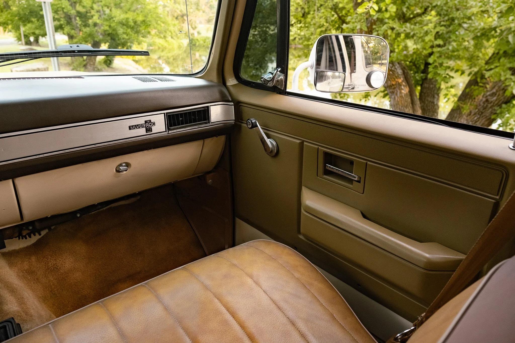 1988 Chevy Suburban V20