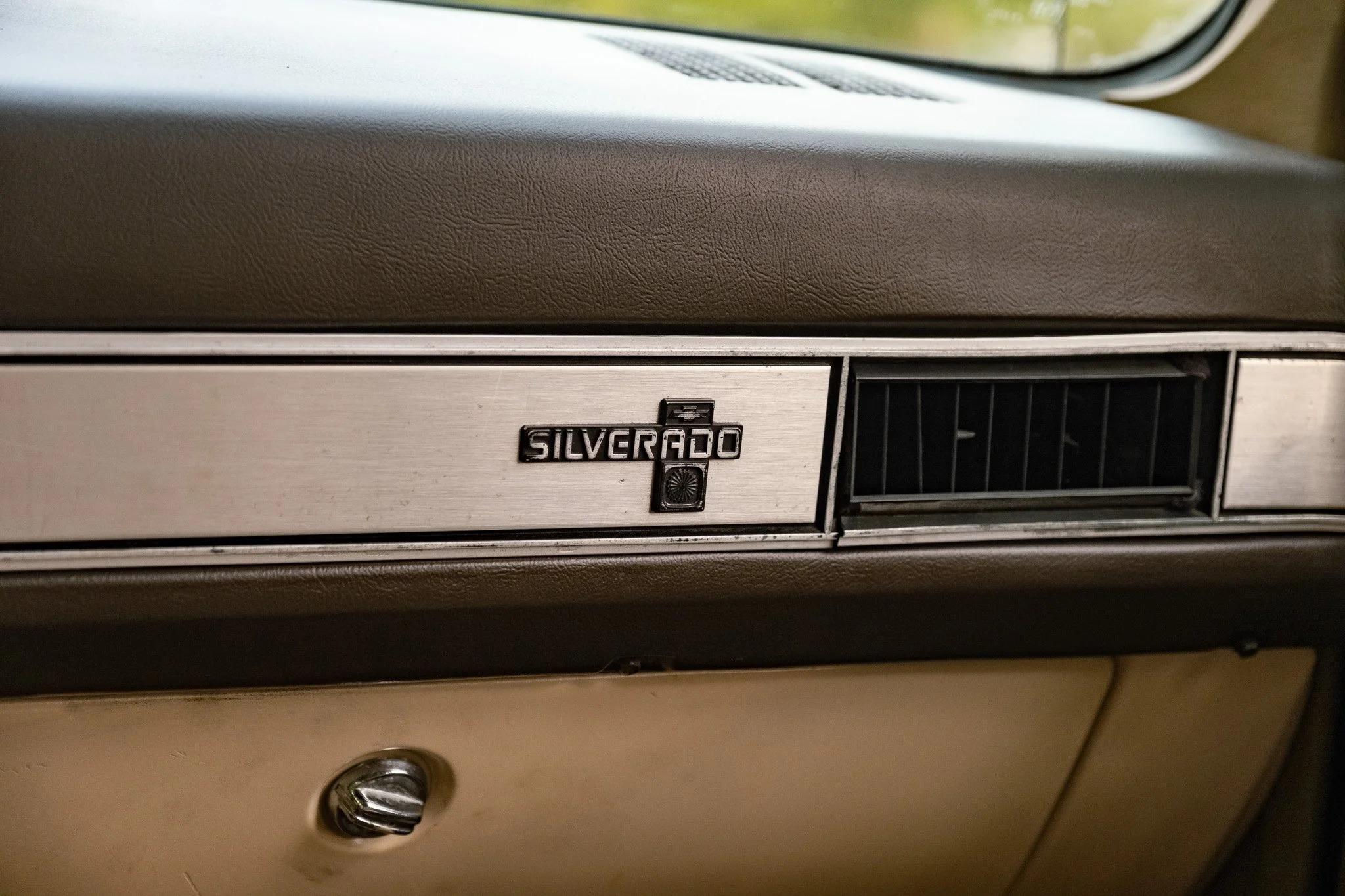 1988 Chevy Suburban V20