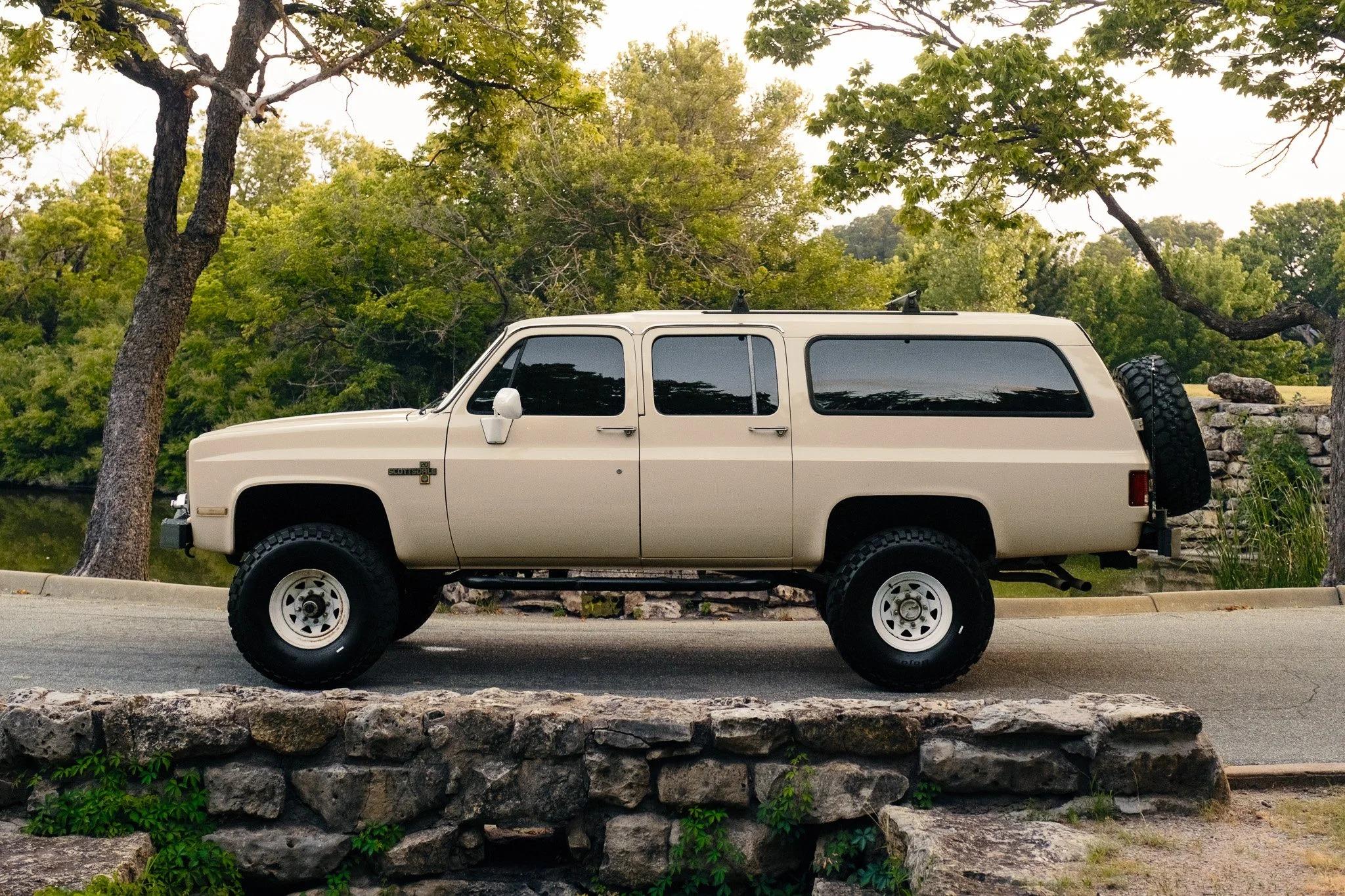 1988 Chevy Suburban V20
