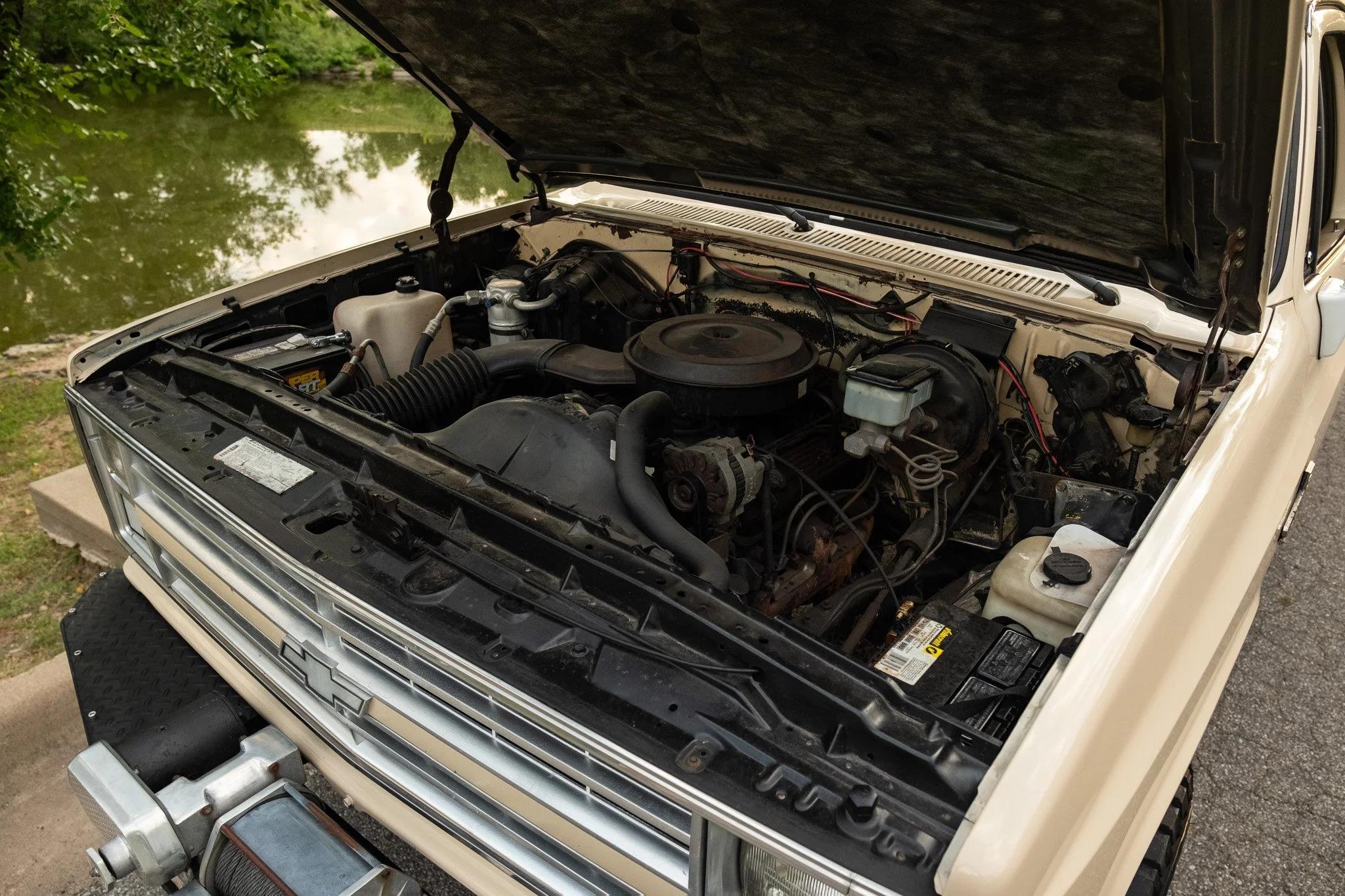 1988 Chevy Suburban V20