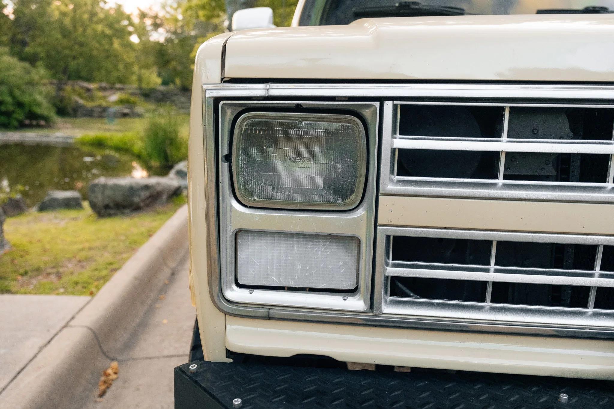 1988 Chevy Suburban V20