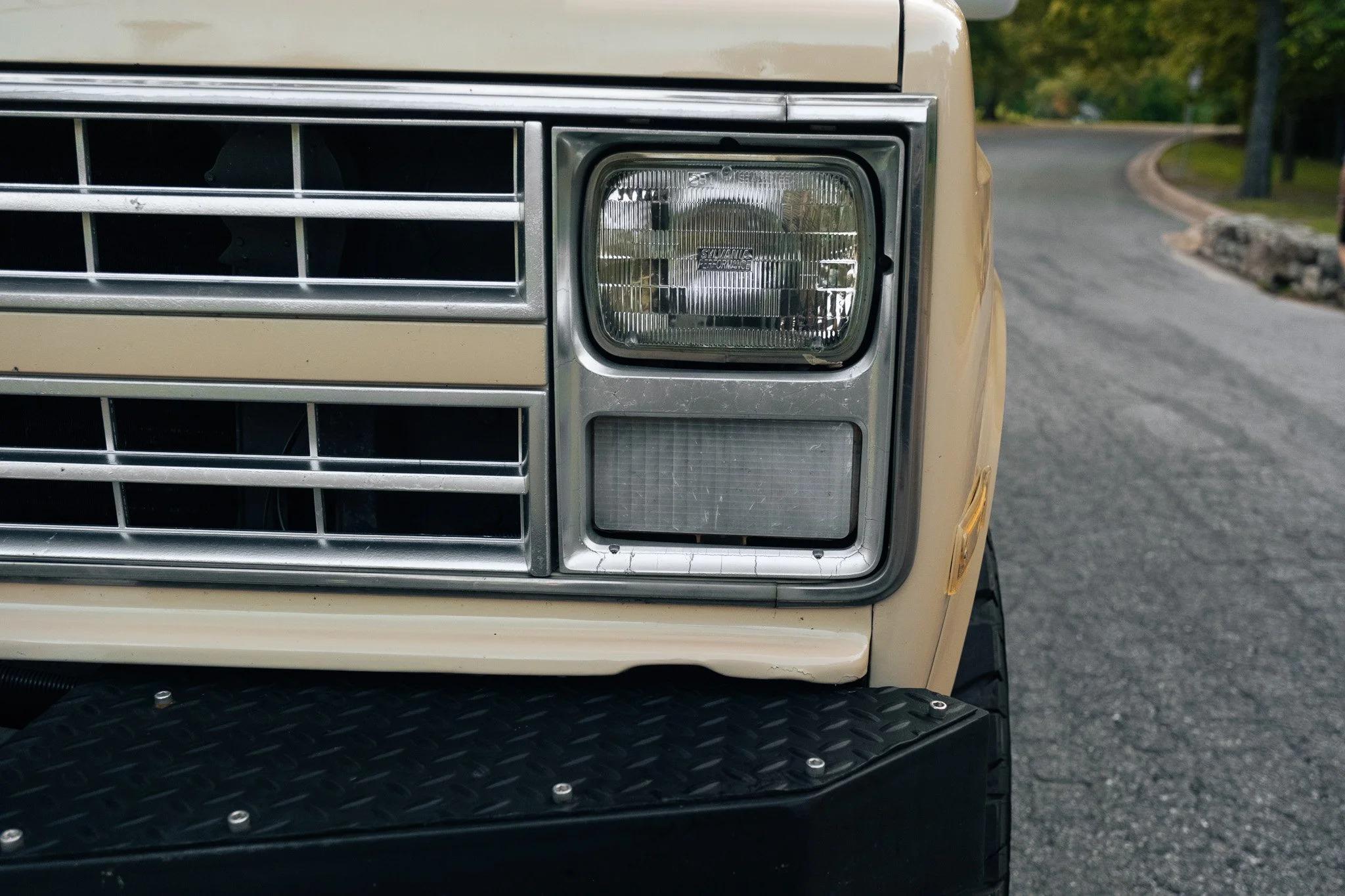 1988 Chevy Suburban V20
