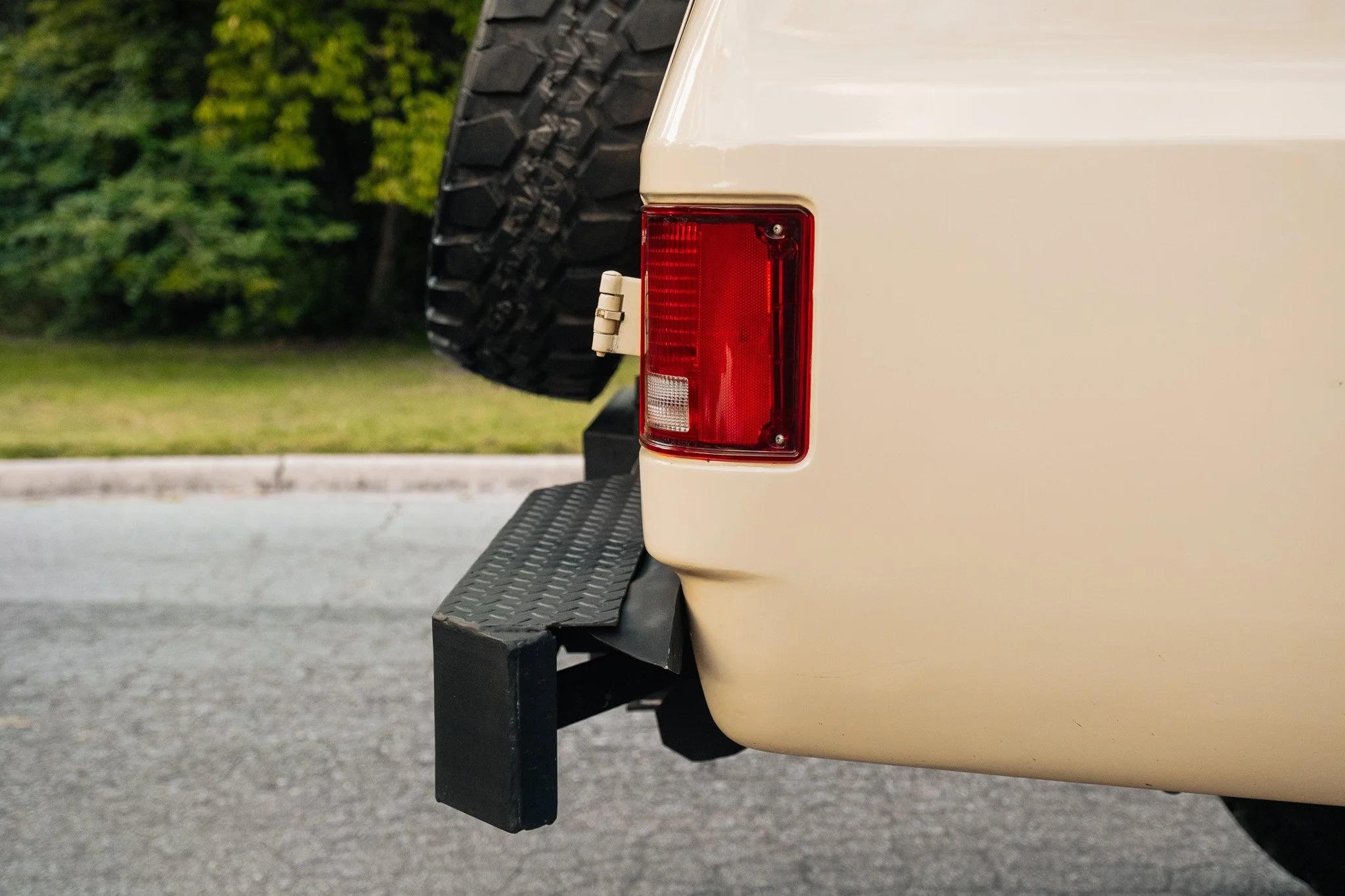 1988 Chevy Suburban V20