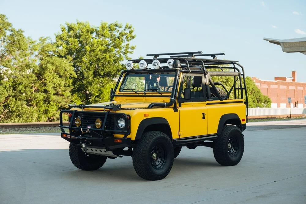  Land Rover Defender