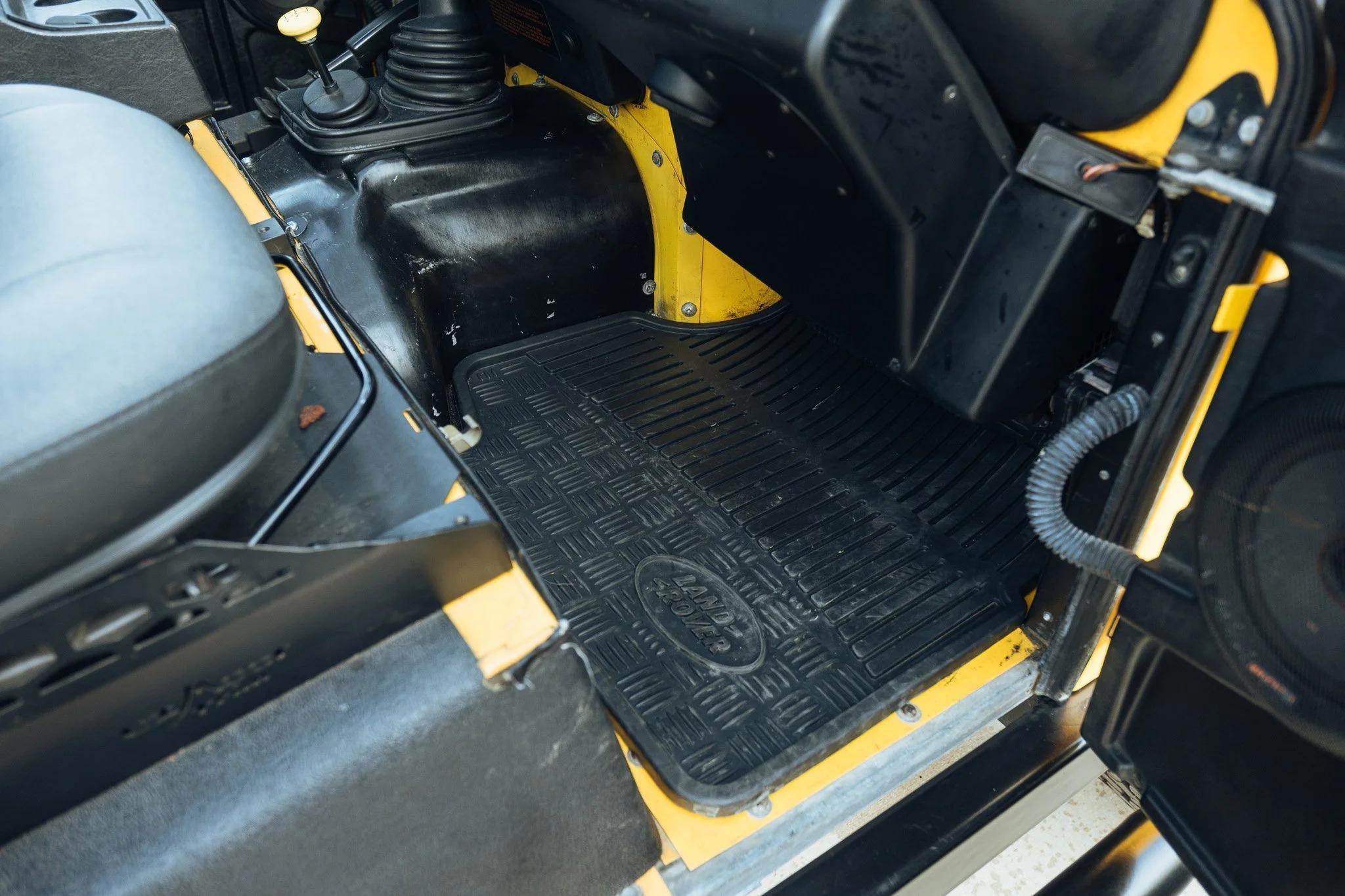 1994 Land Rover Defender 90 NAS