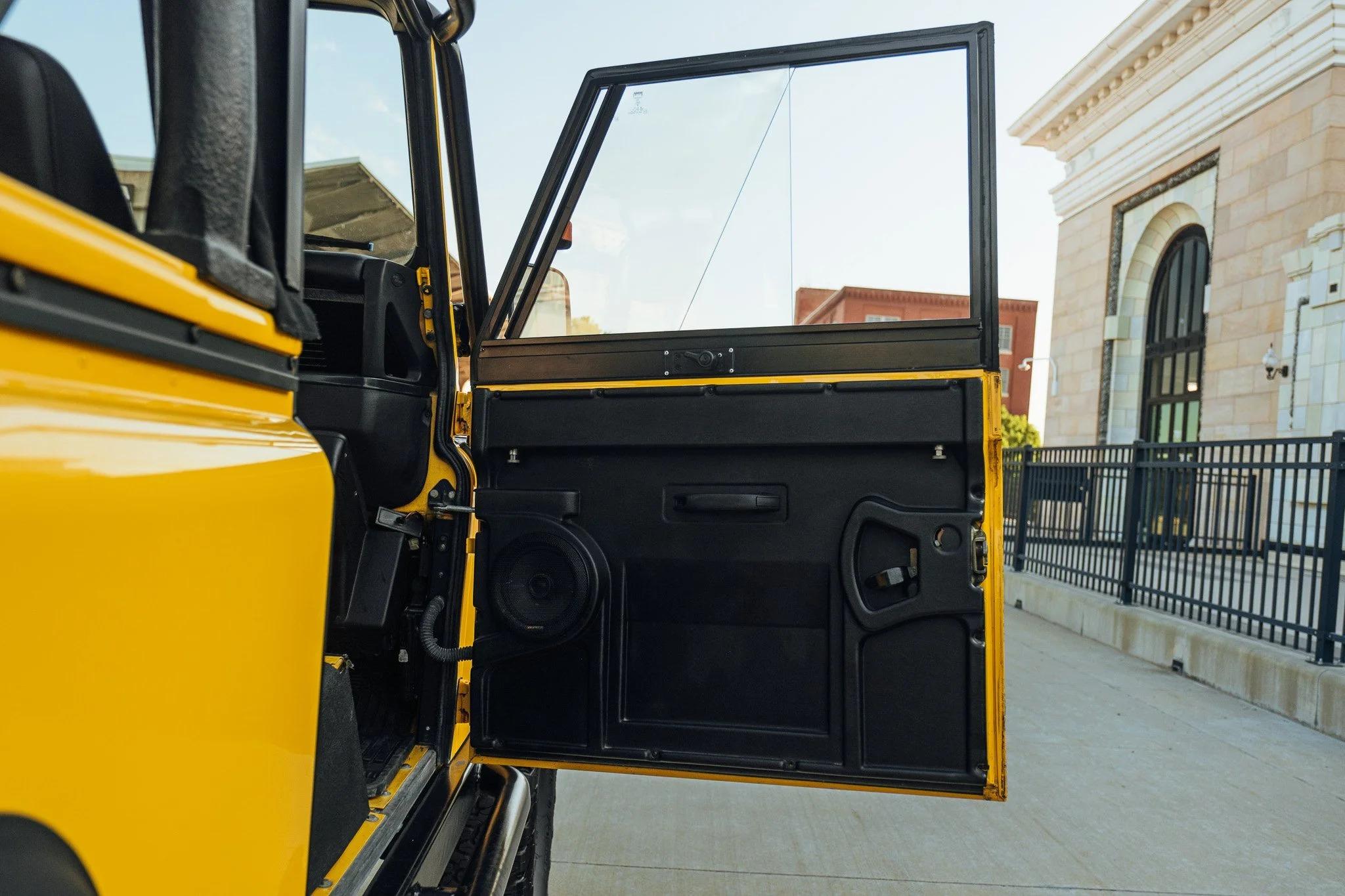 1994 Land Rover Defender 90 NAS