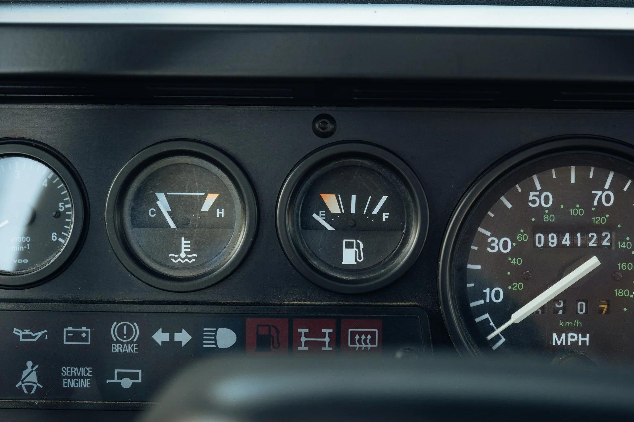 1994 Land Rover Defender 90 NAS