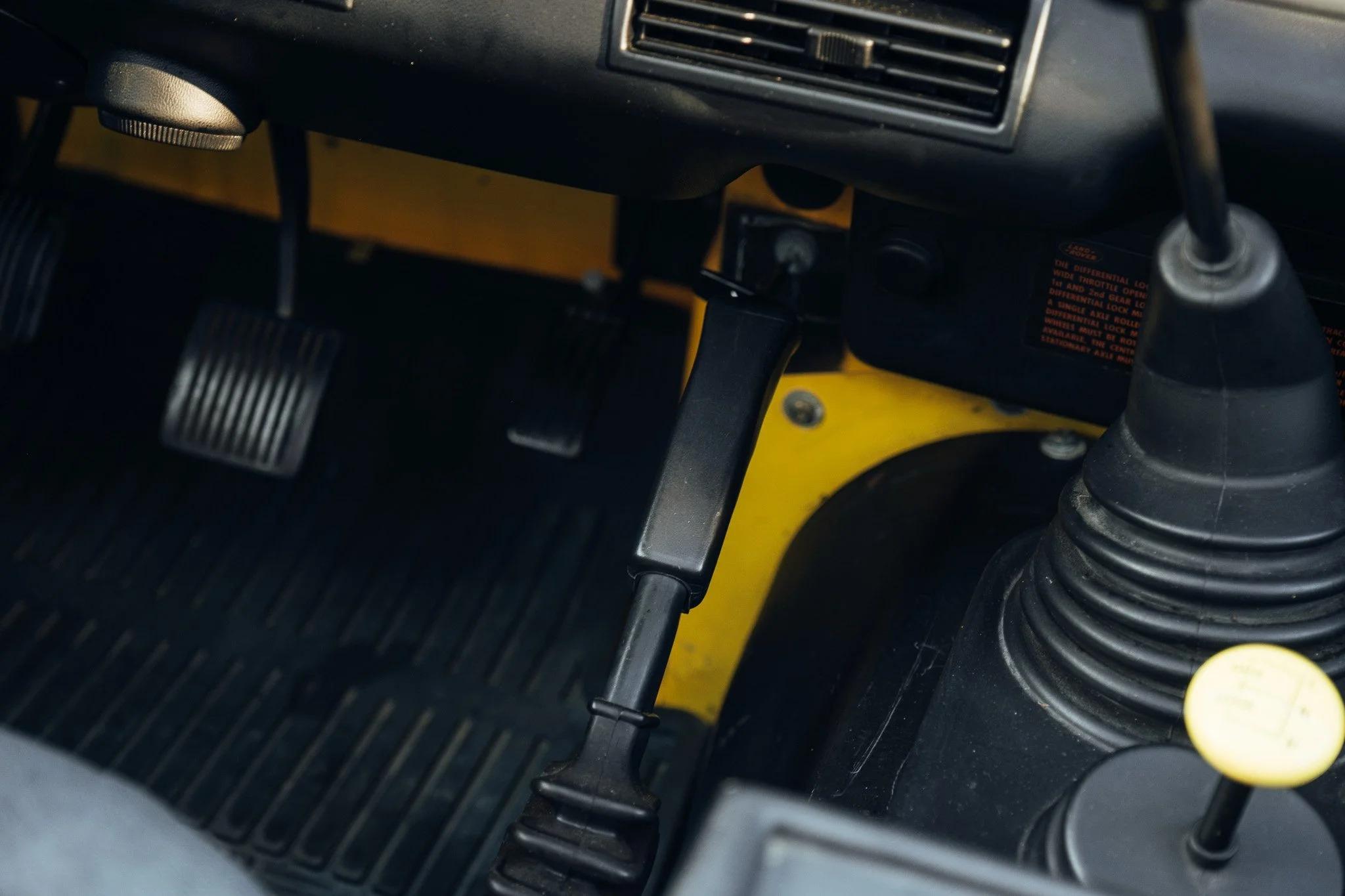 1994 Land Rover Defender 90 NAS