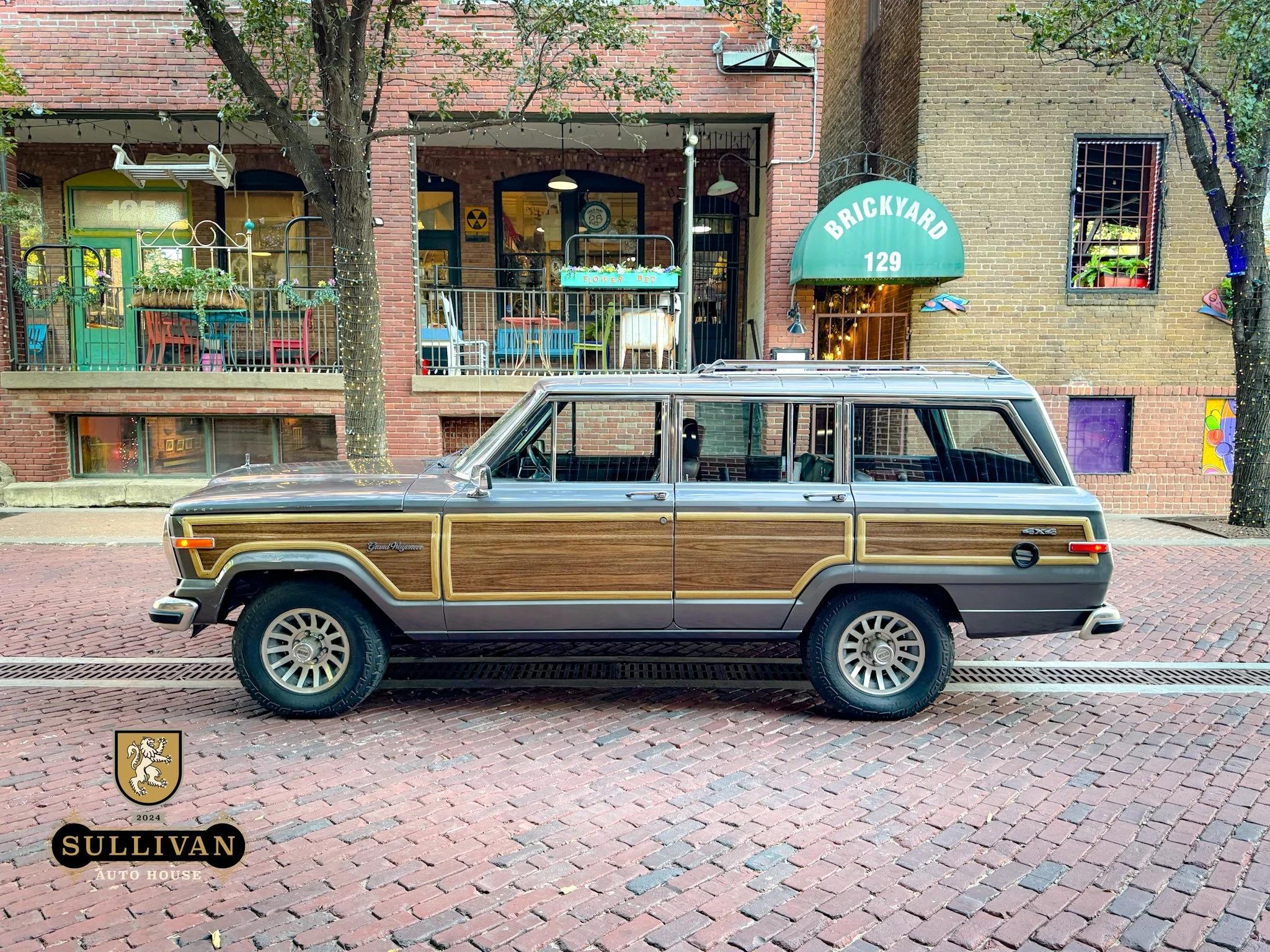 1989 Jeep Grand Wagoneer - 2