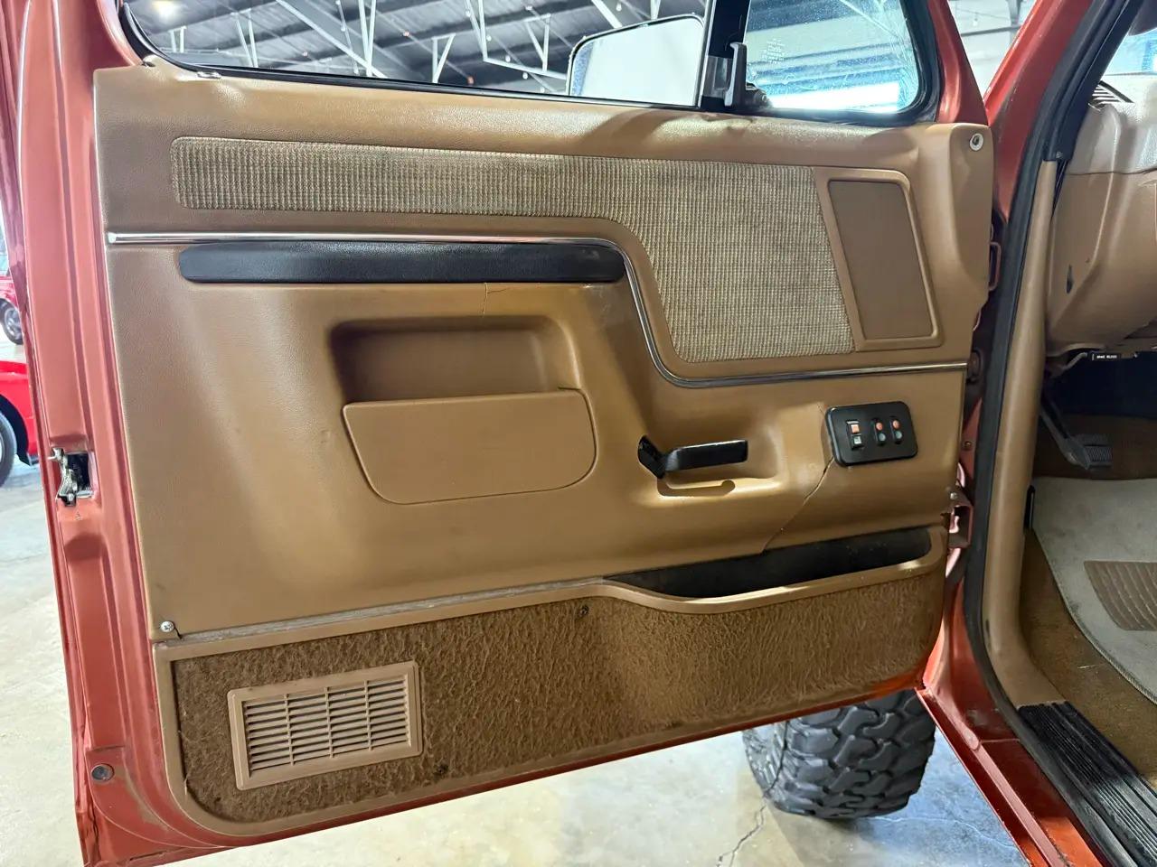 1989 Ford Bronco XLT