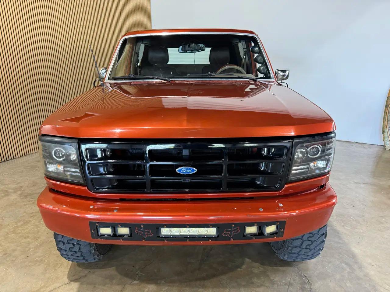 1989 Ford Bronco XLT - 3