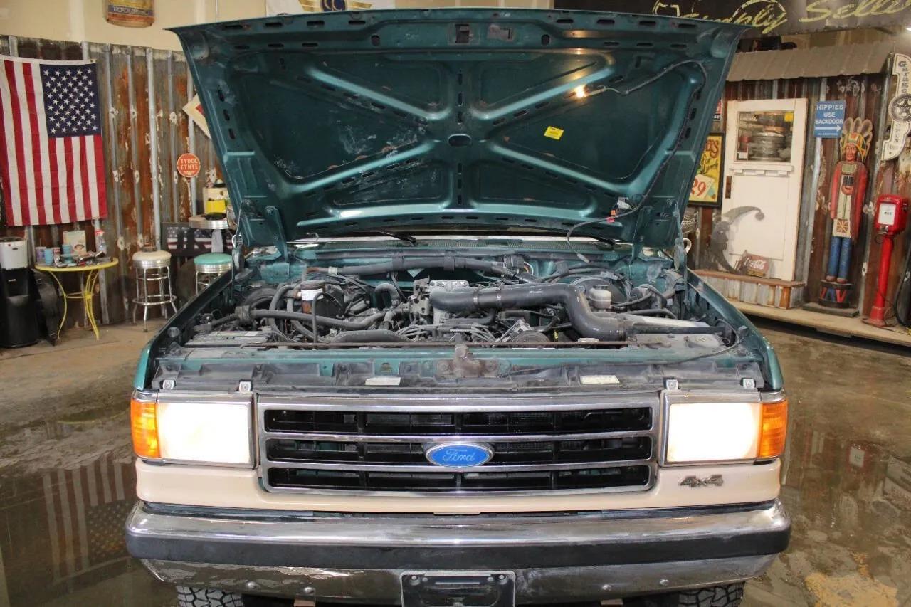 1989 Ford F-250 XLT Lariat