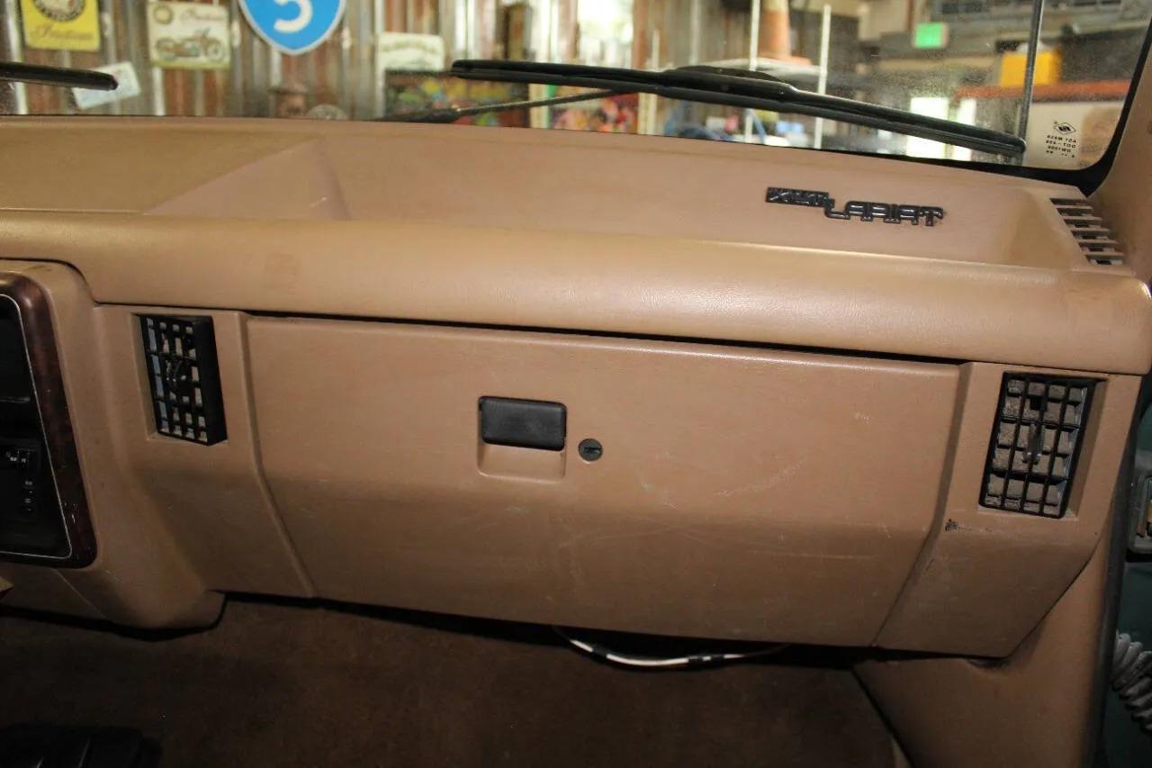 1989 Ford F-250 XLT Lariat